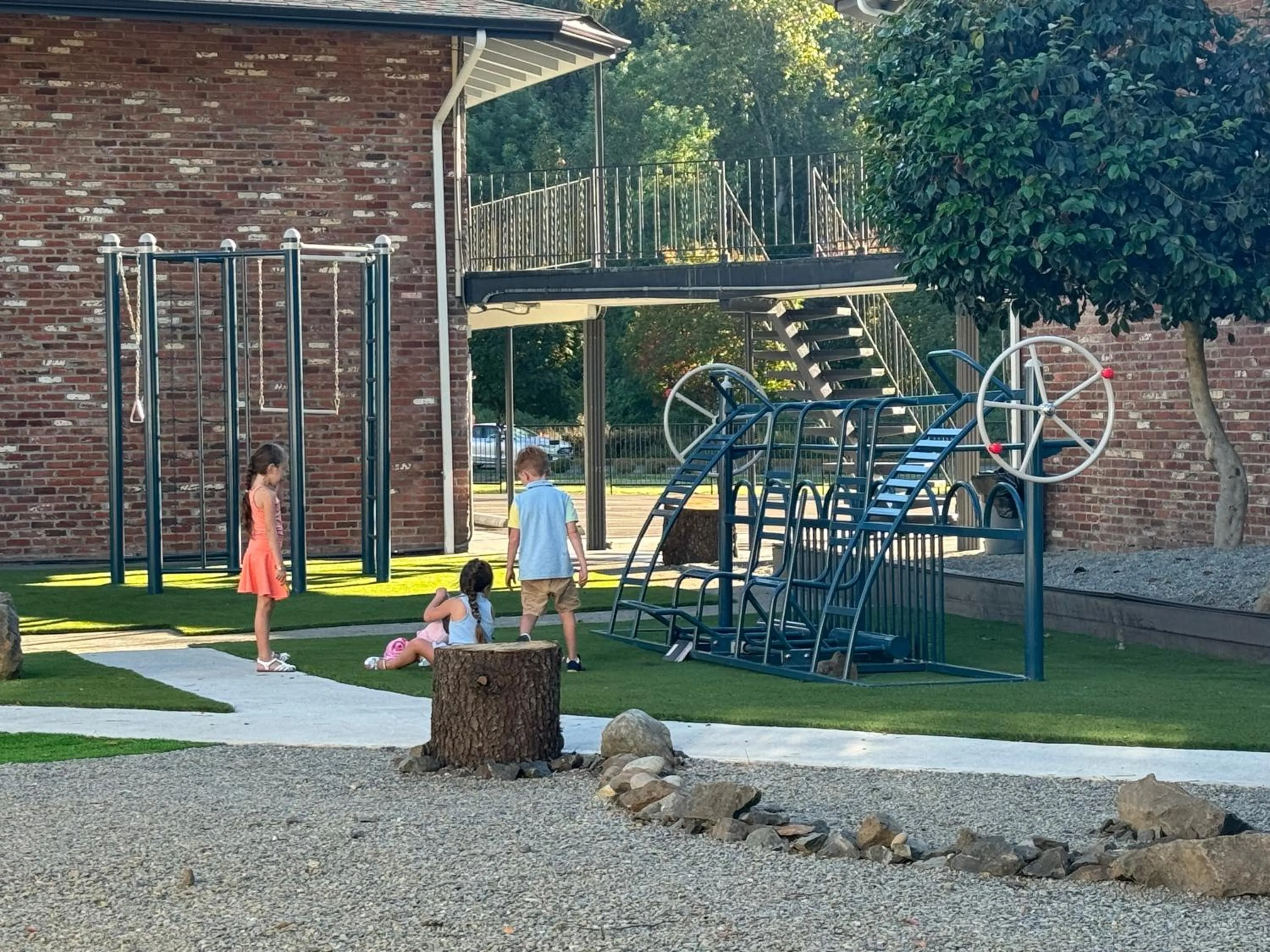 Children play ground in Interurban Suites Hotel
