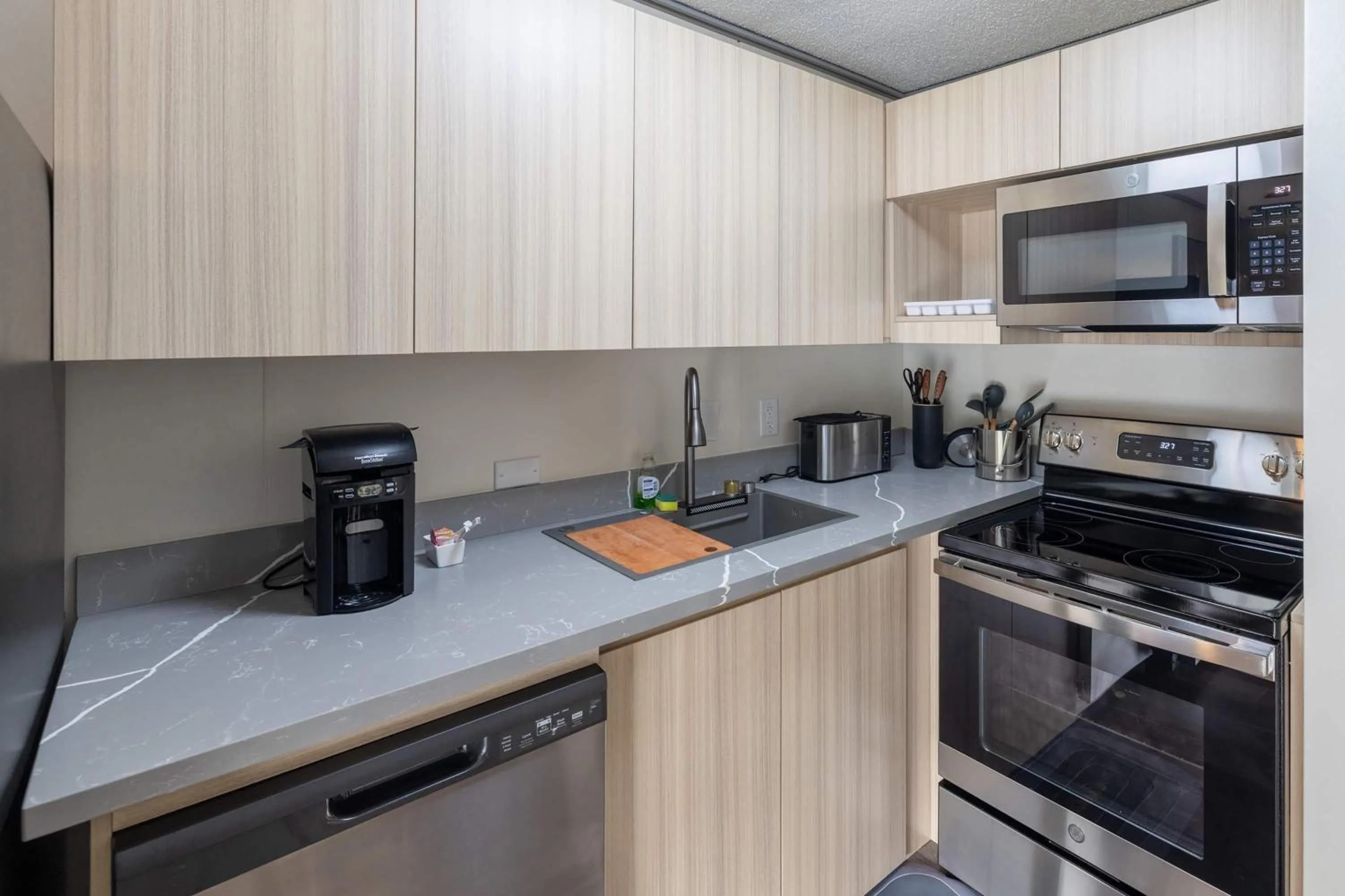 Photo of the whole room in Interurban Suites Hotel, a Dazzler Select by Wyndham