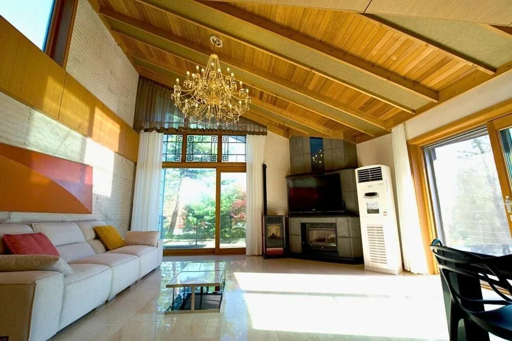 Living room in Le comte bleu