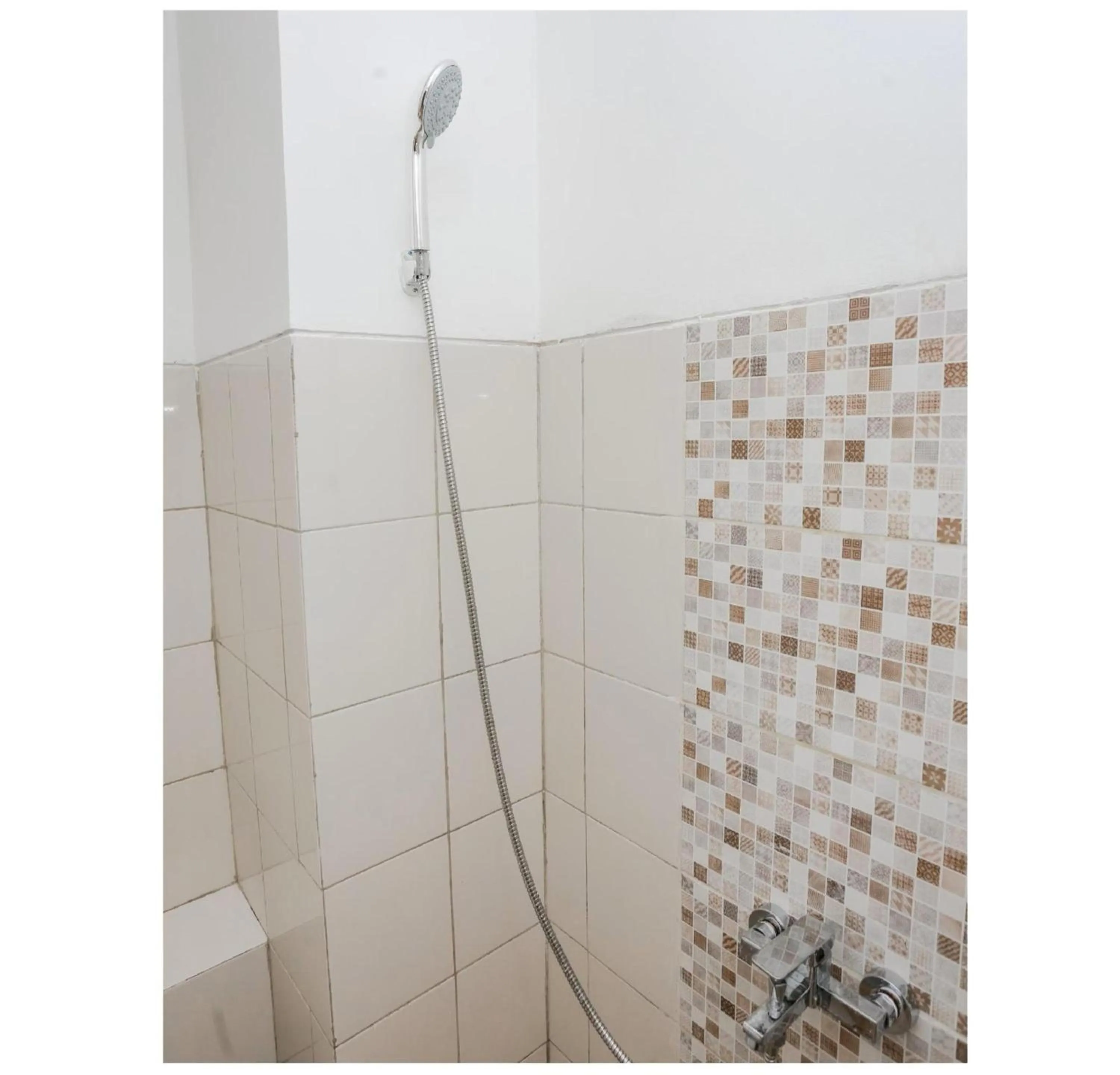 Bathroom in Hotel O Tower Mahakam serviced apartment Riverview Jababeka