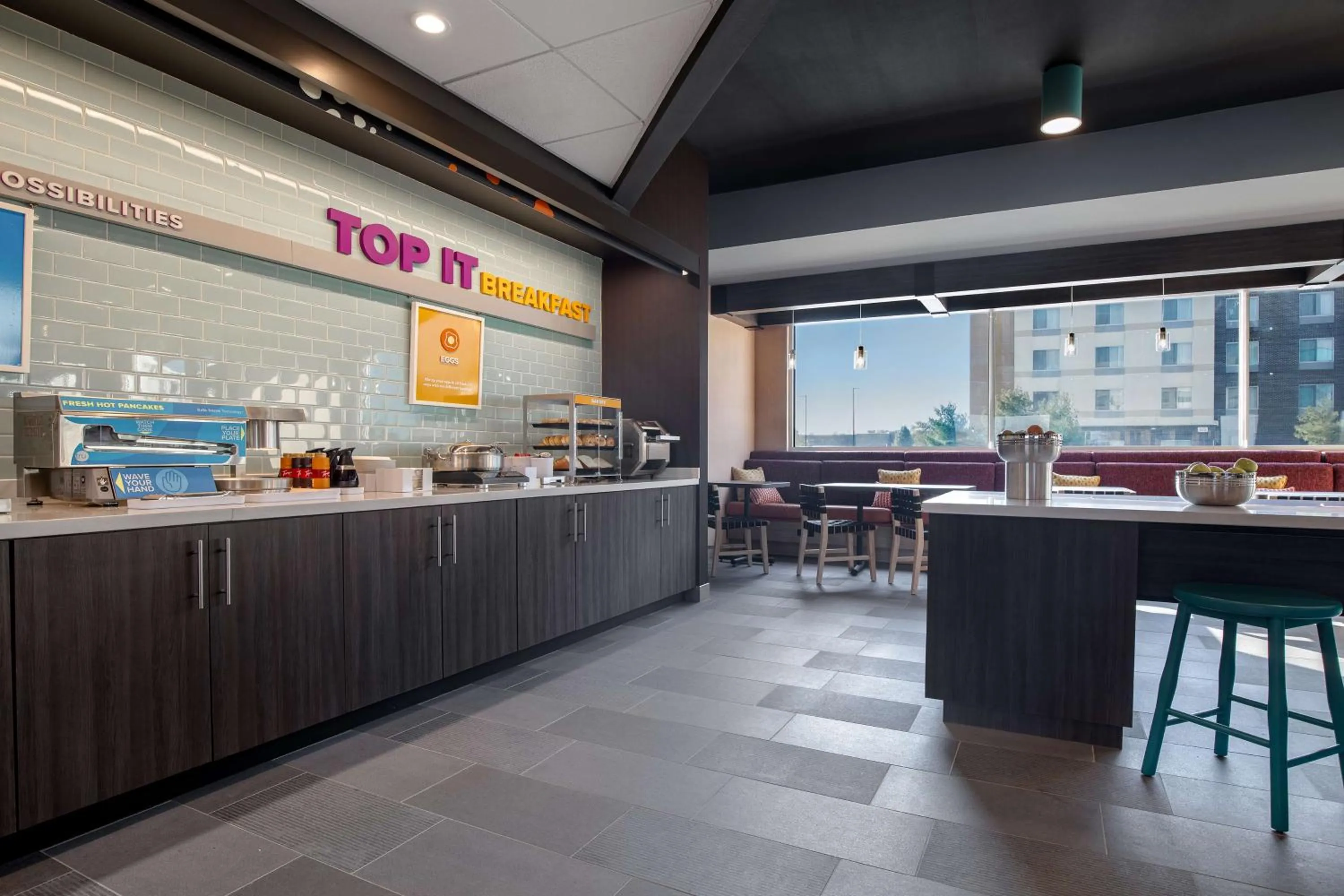 Breakfast in Tru By Hilton Anderson