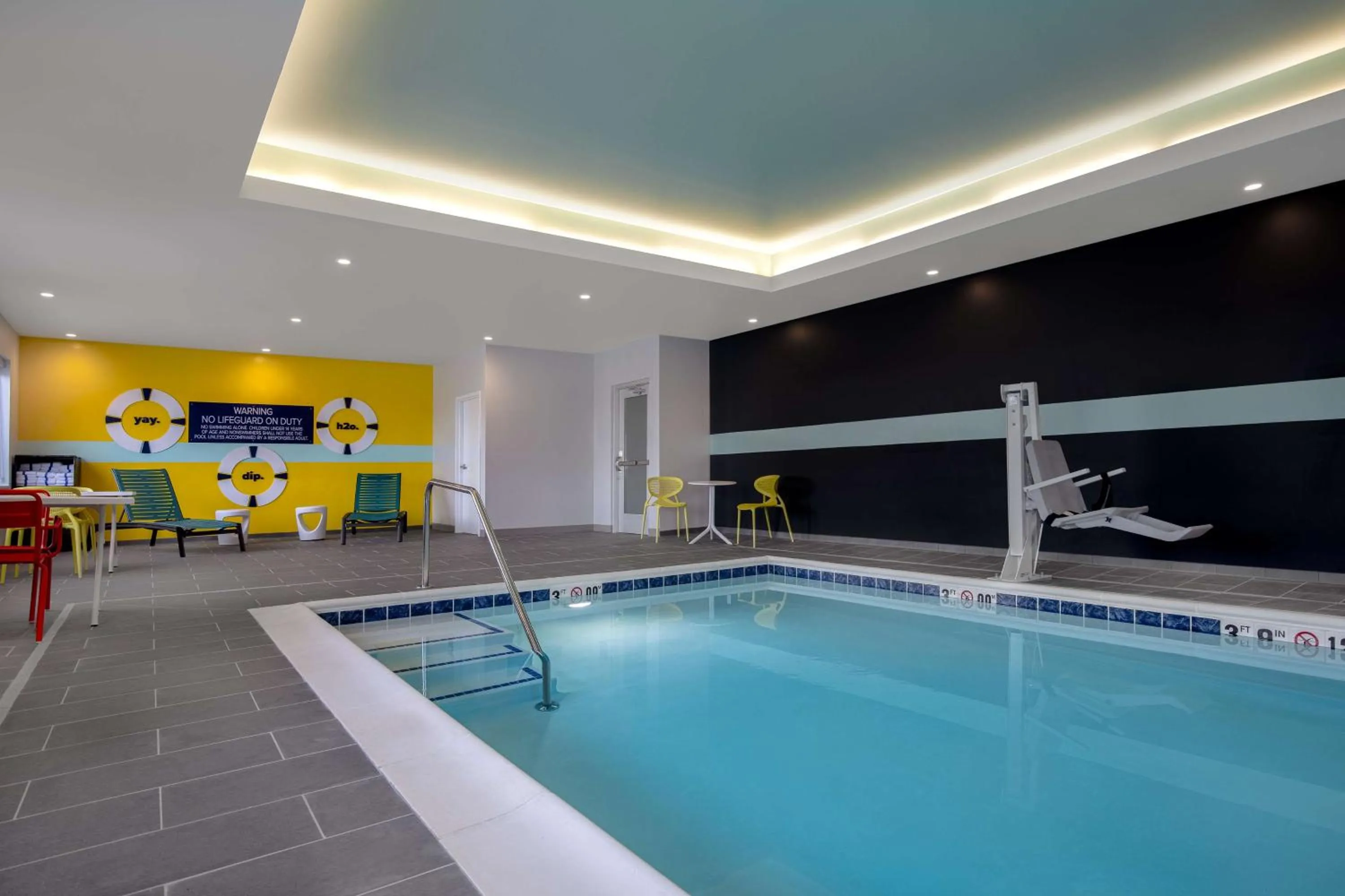 Pool view in Tru By Hilton Anderson