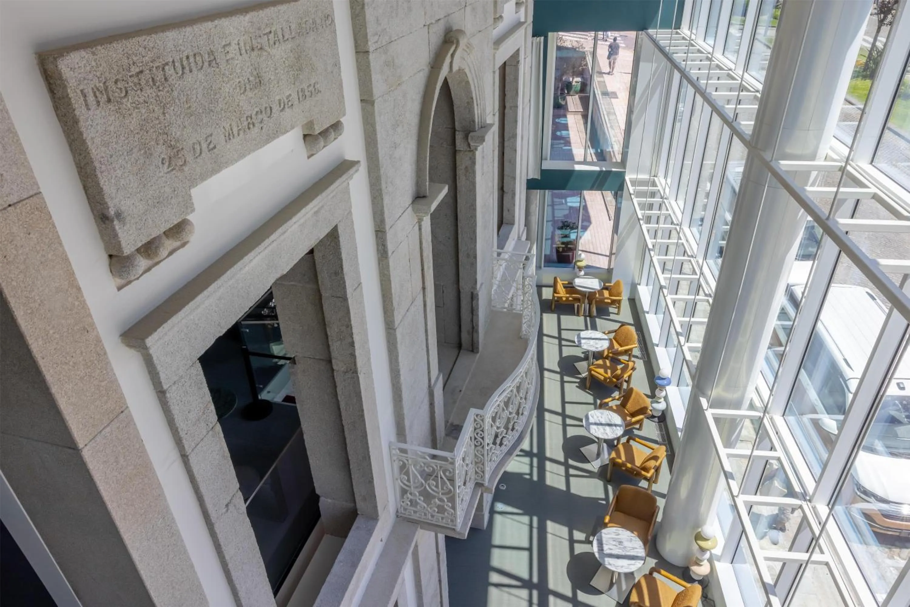 Lobby or reception in Cenica Porto Hotel, Curio Collection By Hilton
