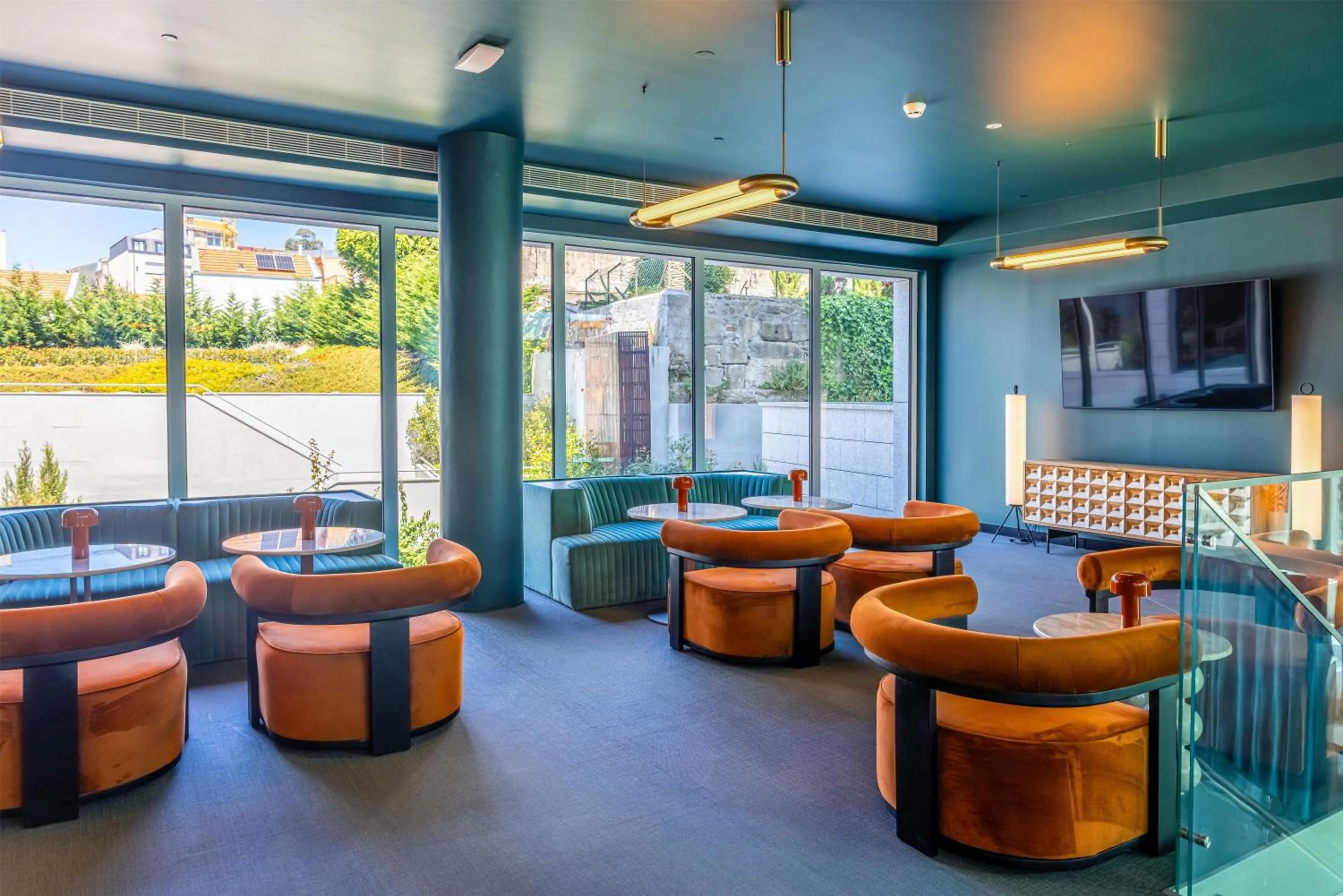 Meeting/conference room in Cenica Porto Hotel, Curio Collection By Hilton