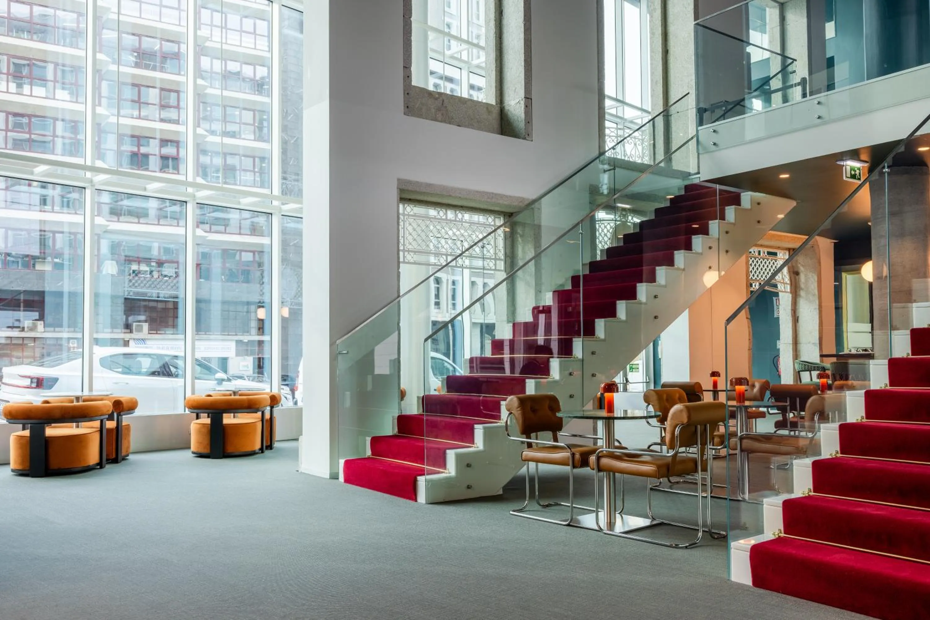 Lobby or reception in Cenica Porto Hotel, Curio Collection By Hilton