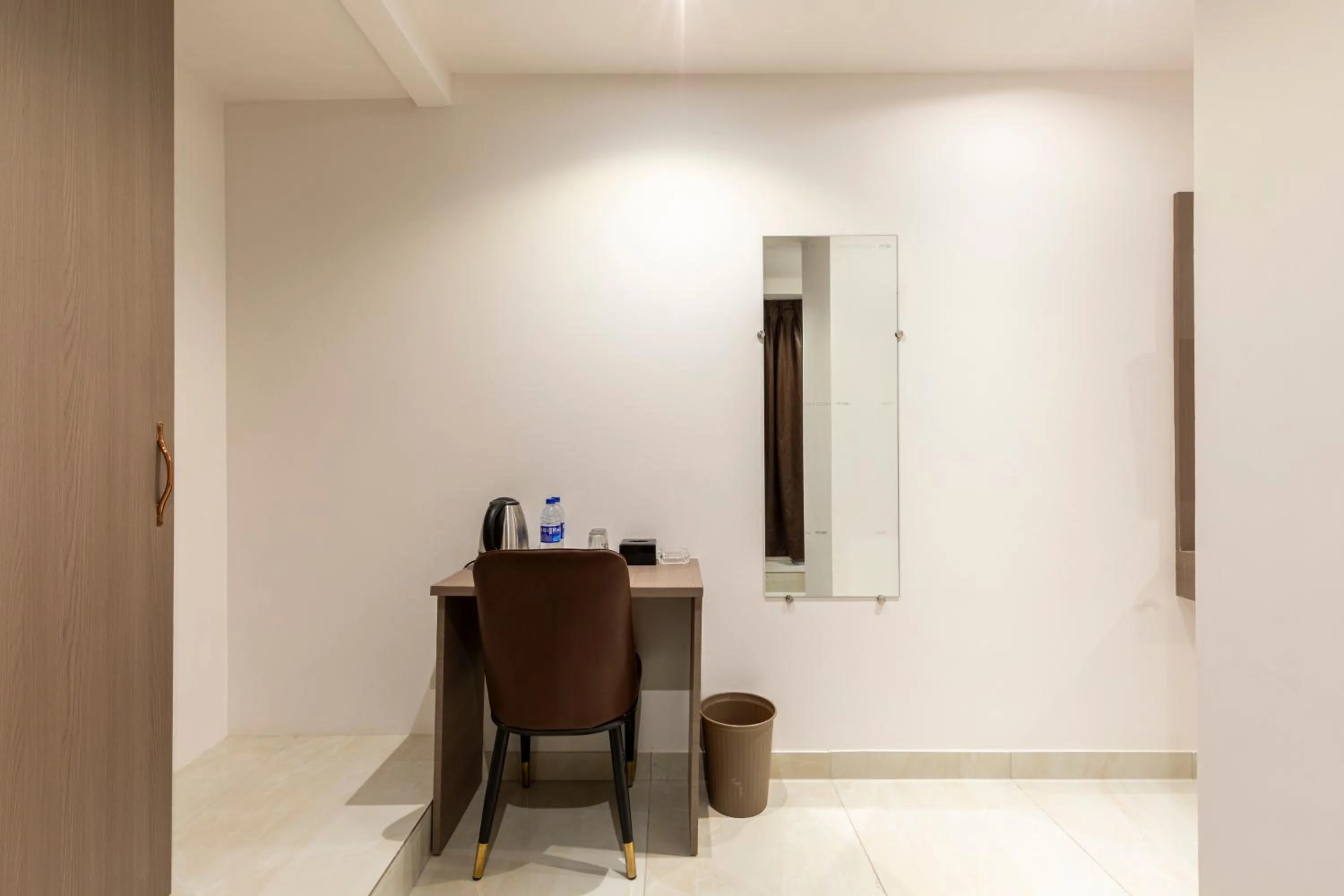 TV and multimedia in Hotel MetroMax Andheri