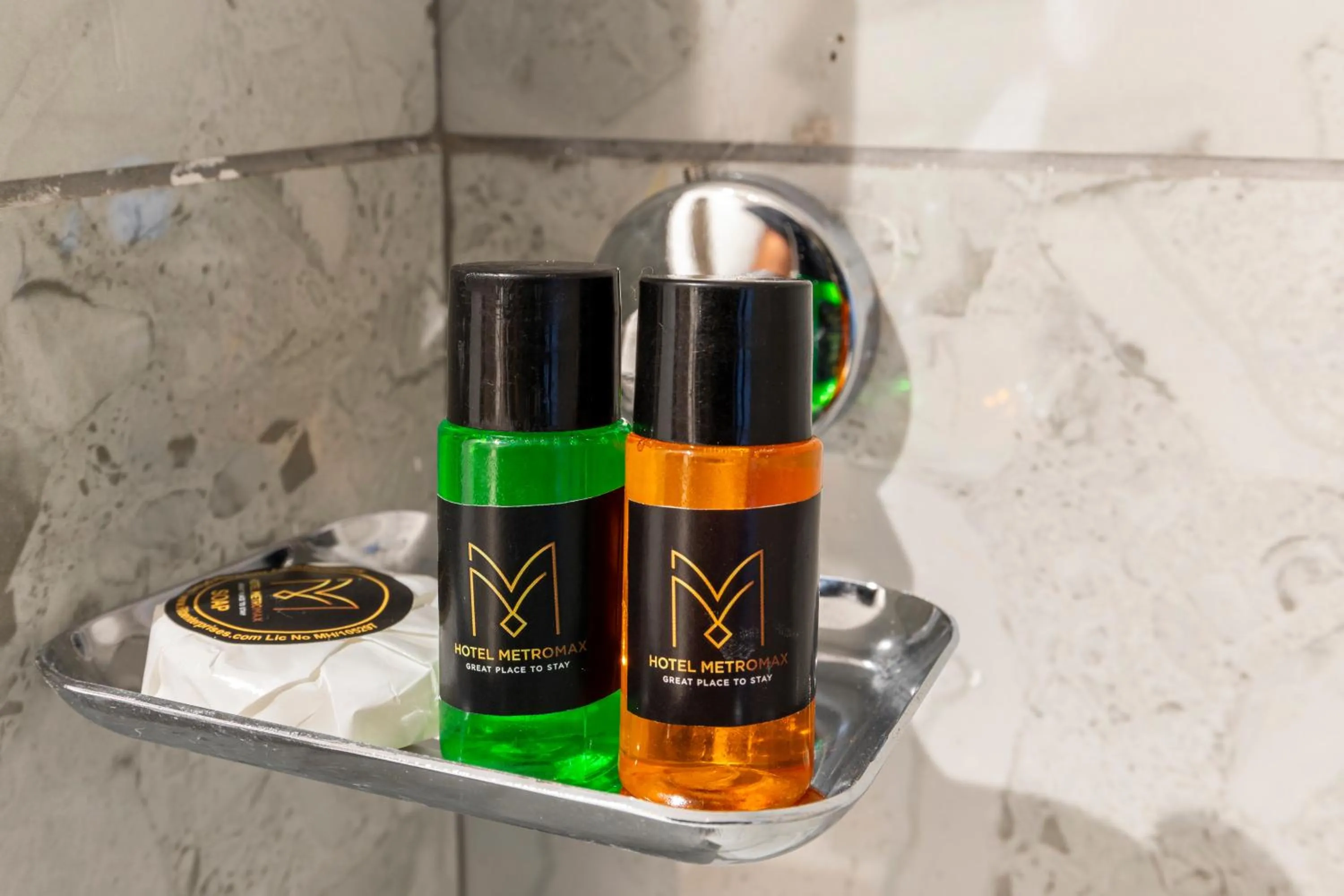 Bathroom in Hotel MetroMax Andheri