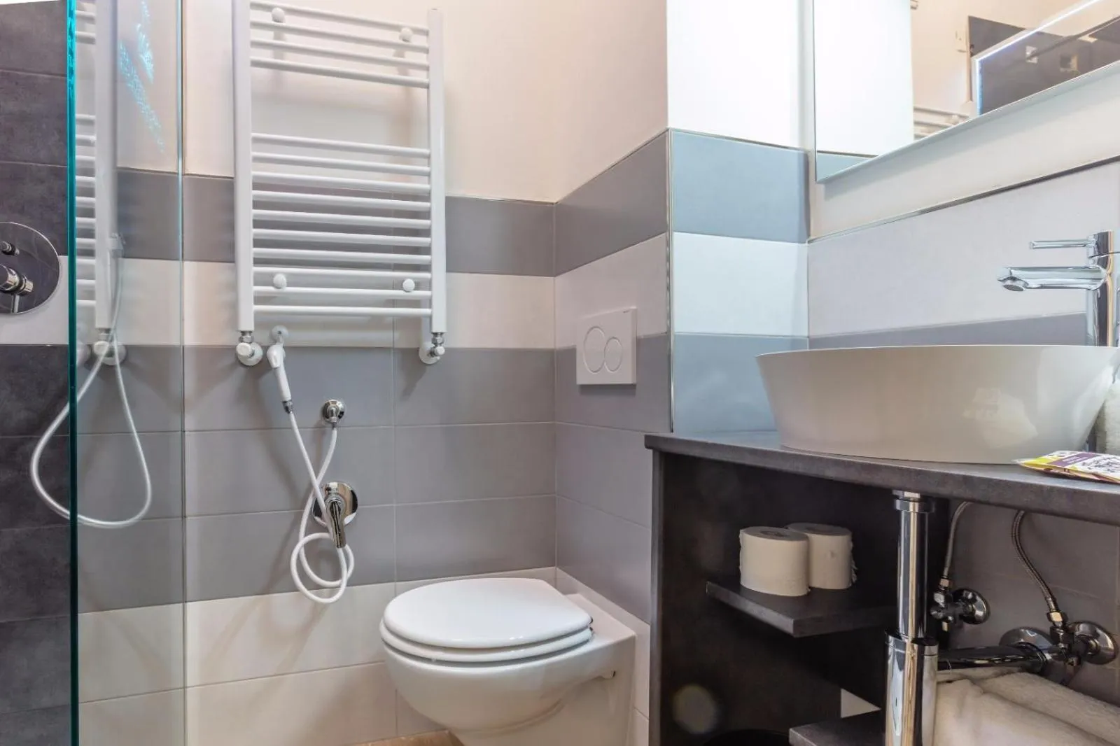 Bathroom in Hotel Miletto