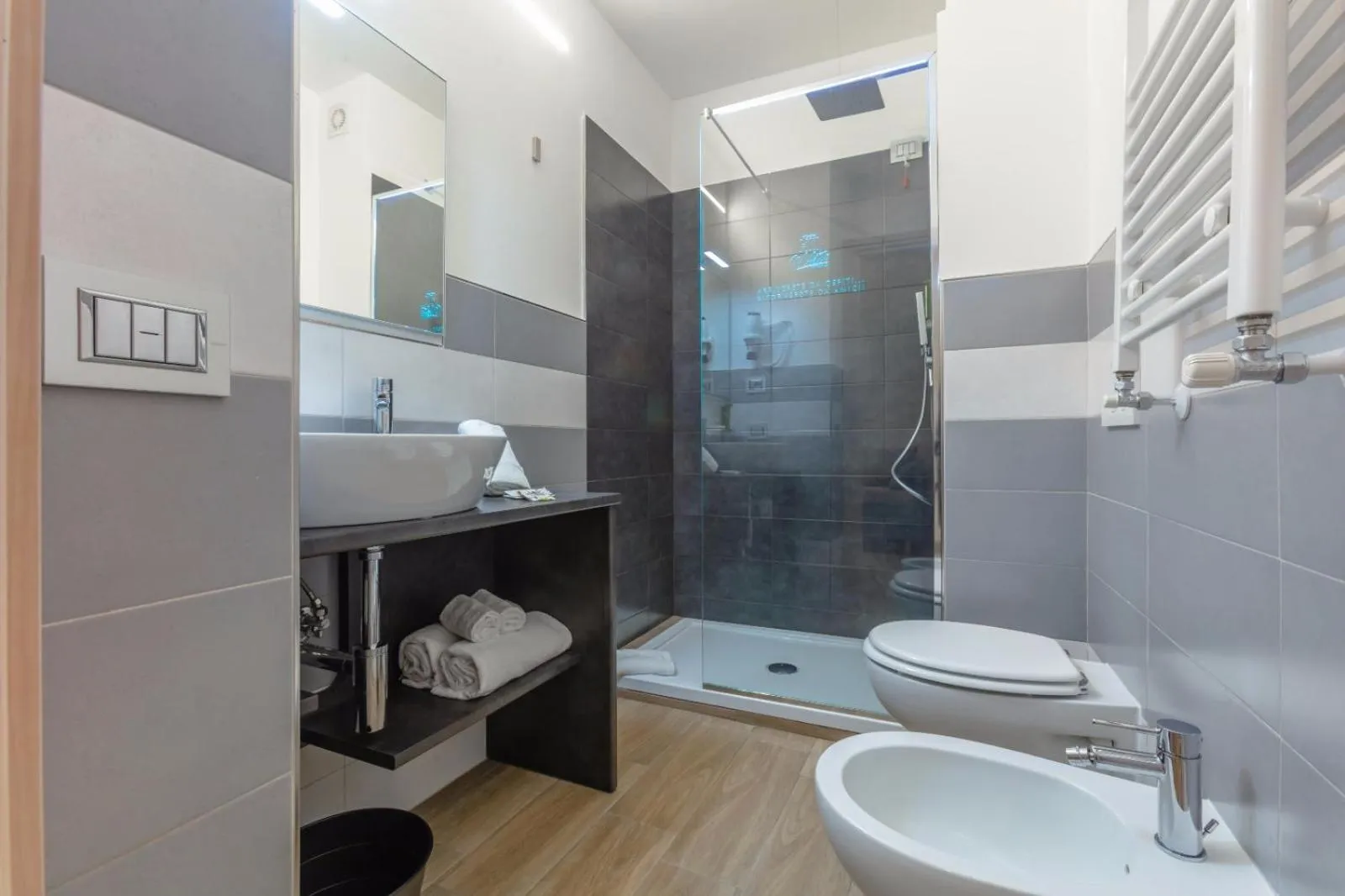 Shower in Hotel Miletto