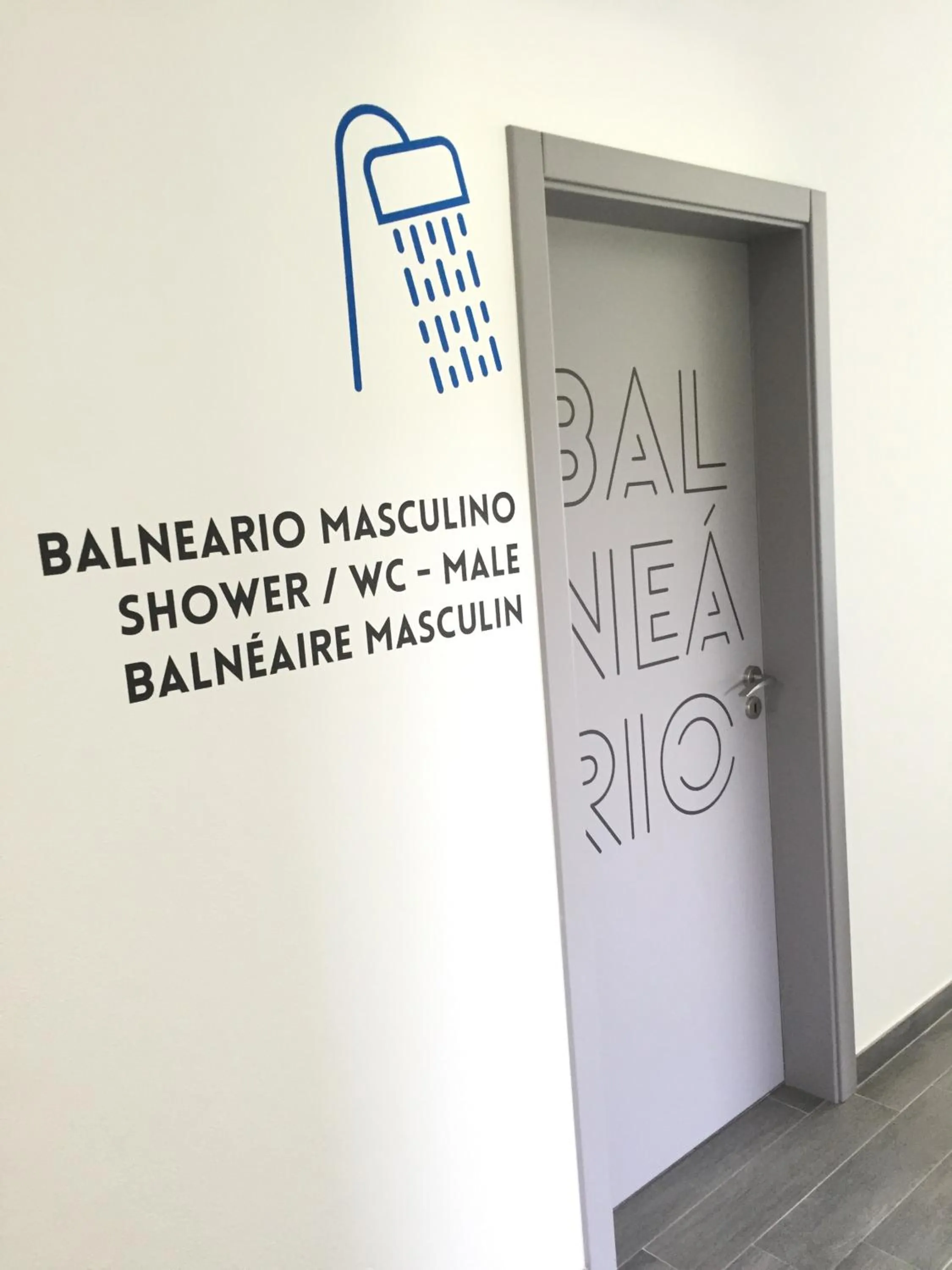 Shower in HI Viseu - Pousada de Juventude