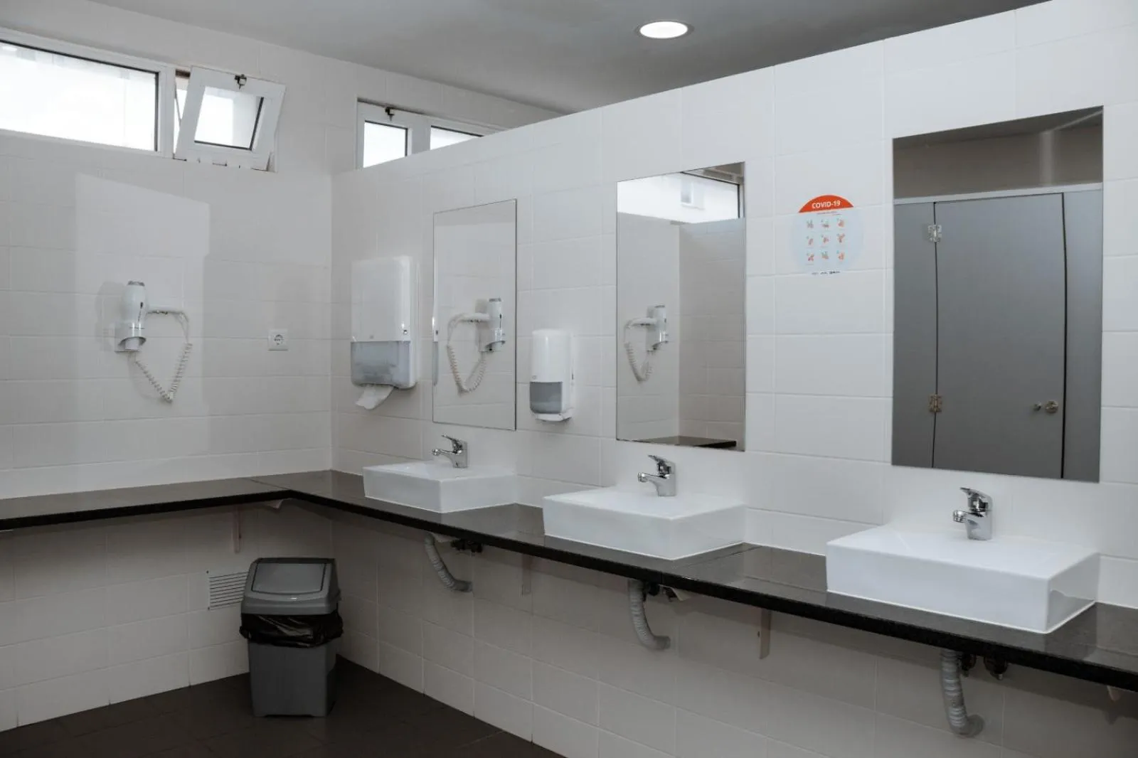 Bathroom in HI Viseu - Pousada de Juventude