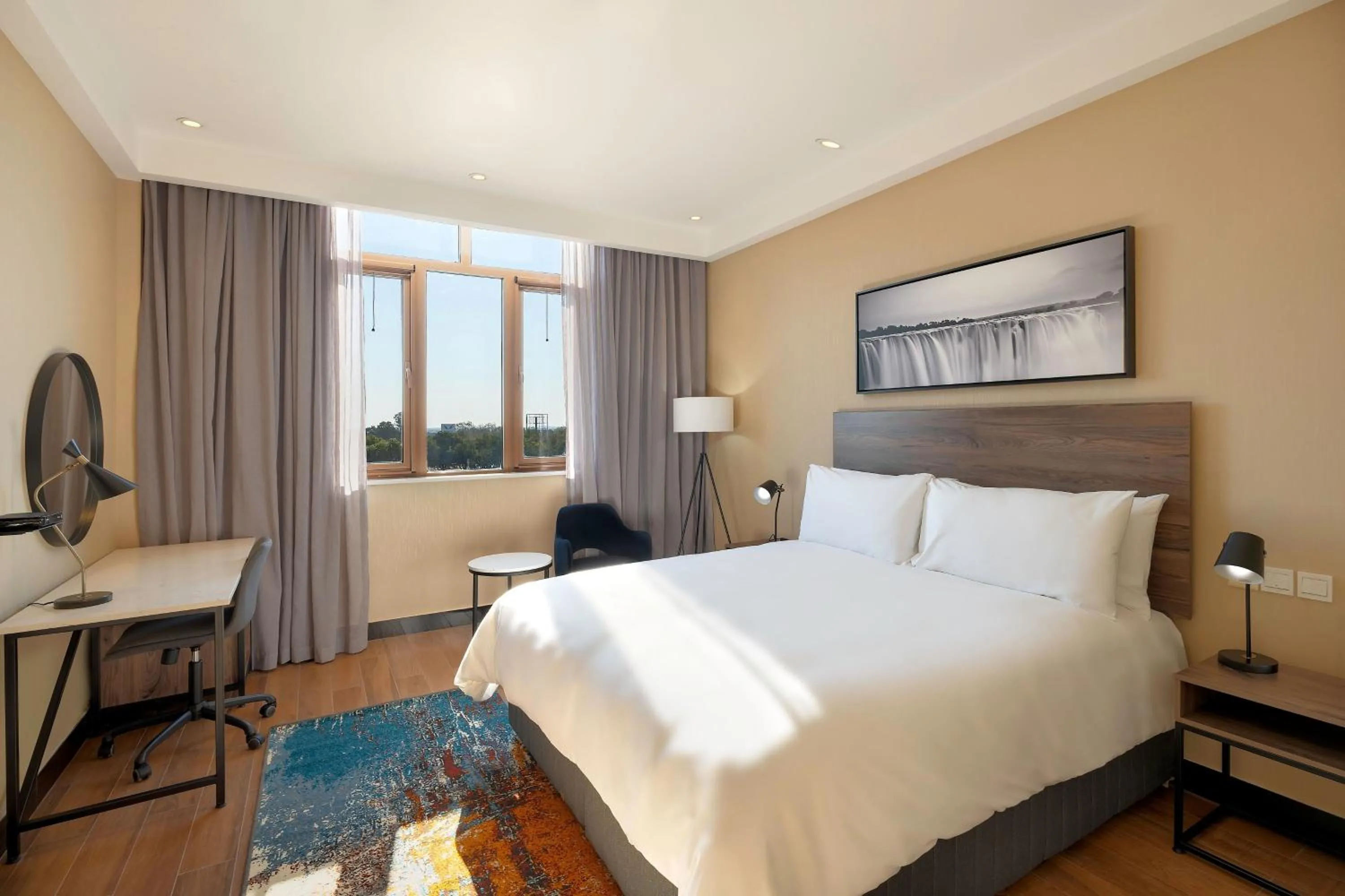 Photo of the whole room, Bed in Protea Hotel by Marriott Lusaka International Airport