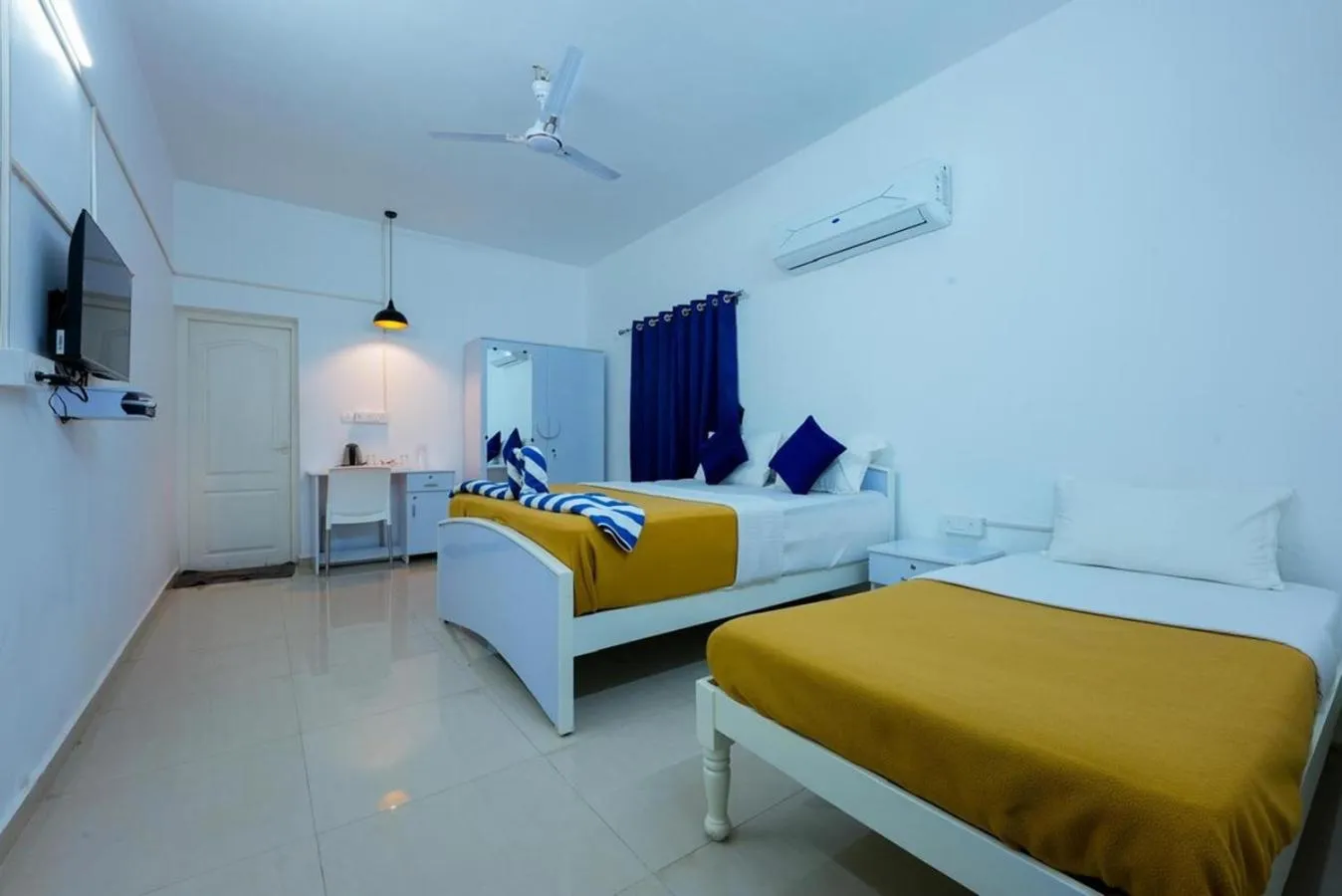 Bed in Madras Inn Nungambakam