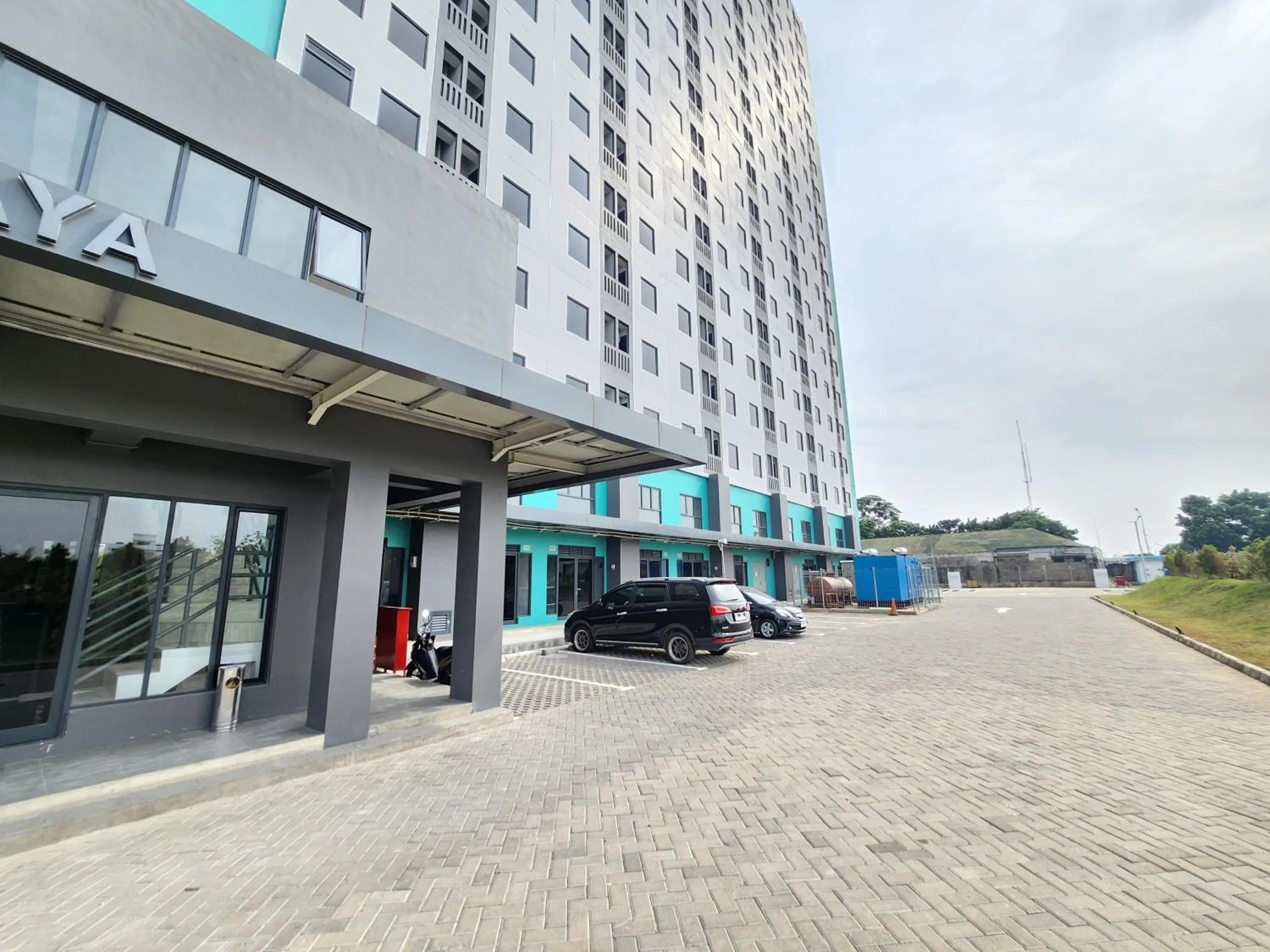 Property building in RedLiving Apartemen Riverdale Cikarang - Star Rooms