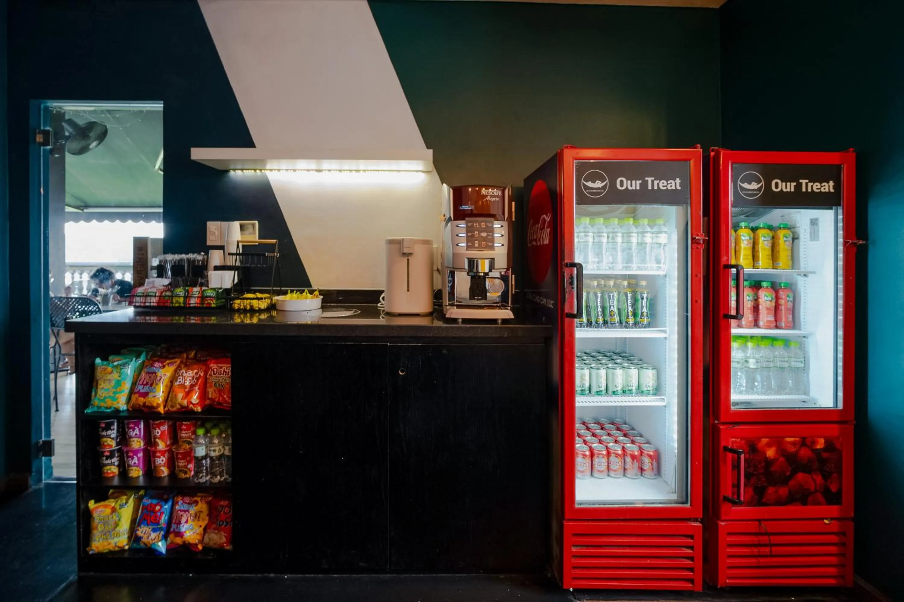 Food and drinks in The Hammock Hotel Ben Thanh