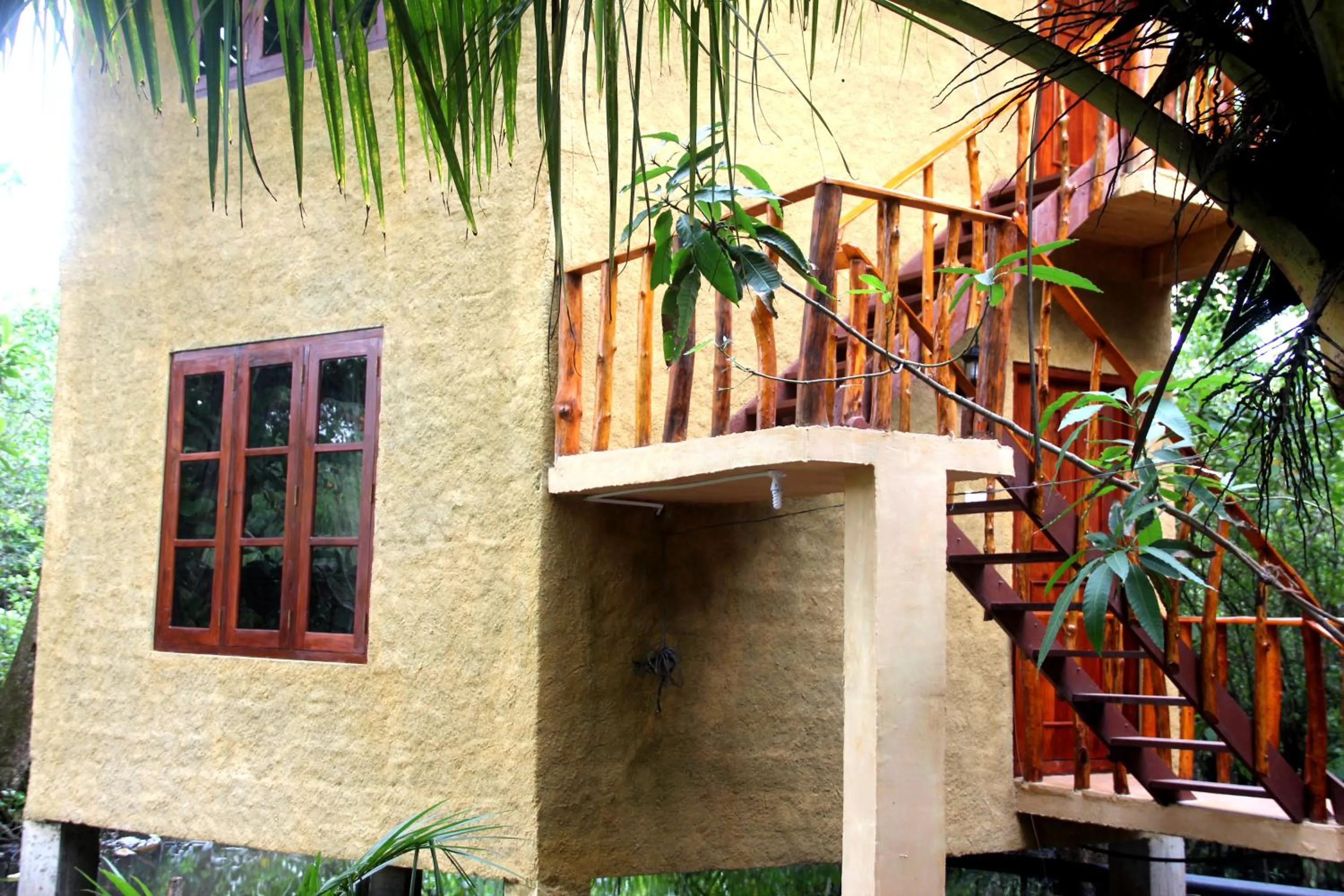 Decorative detail in Seasons Four Mini Jungle Cabana