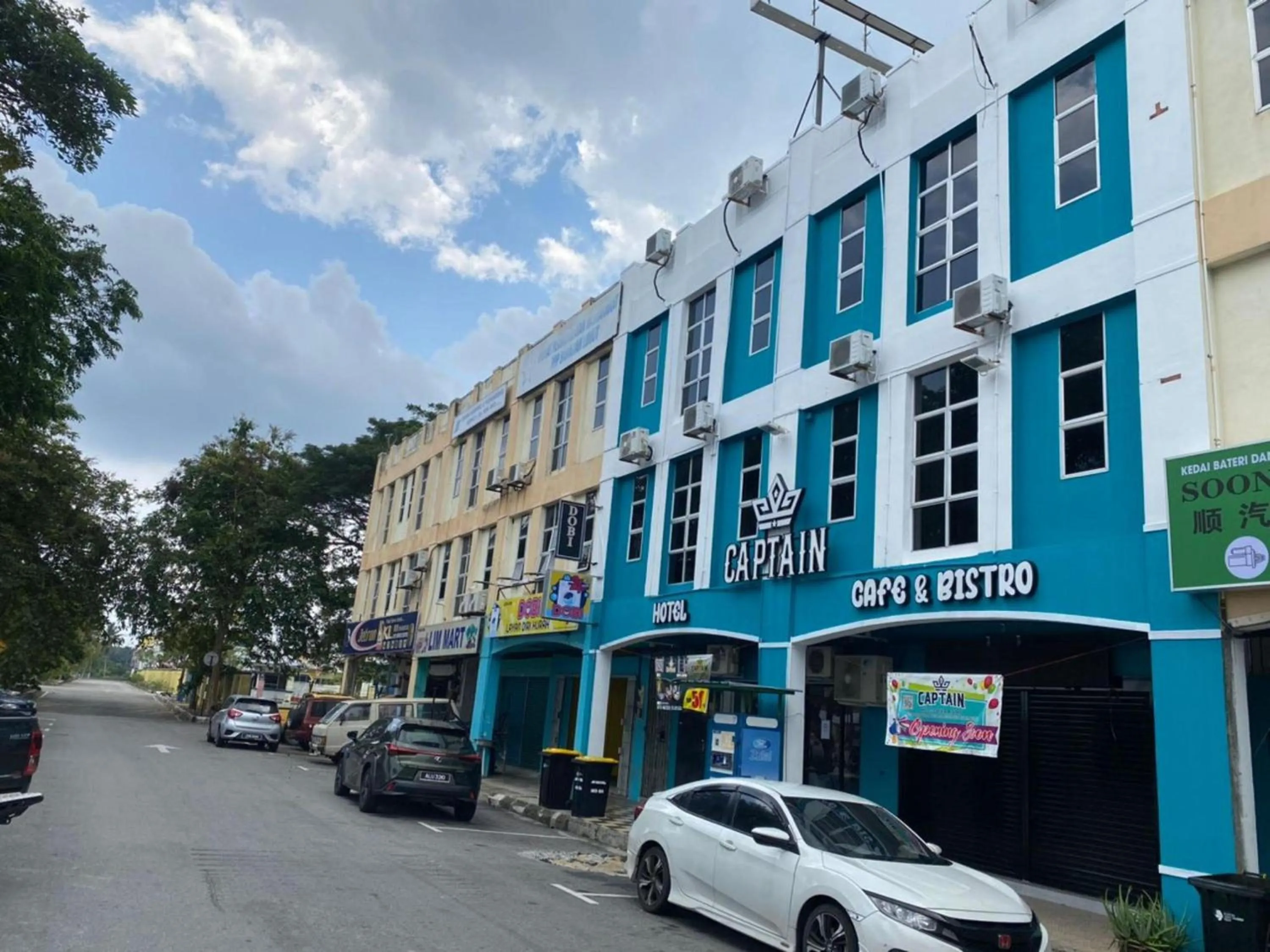 Neighbourhood in Hotel O Captain Hotel Cafe & Bistro