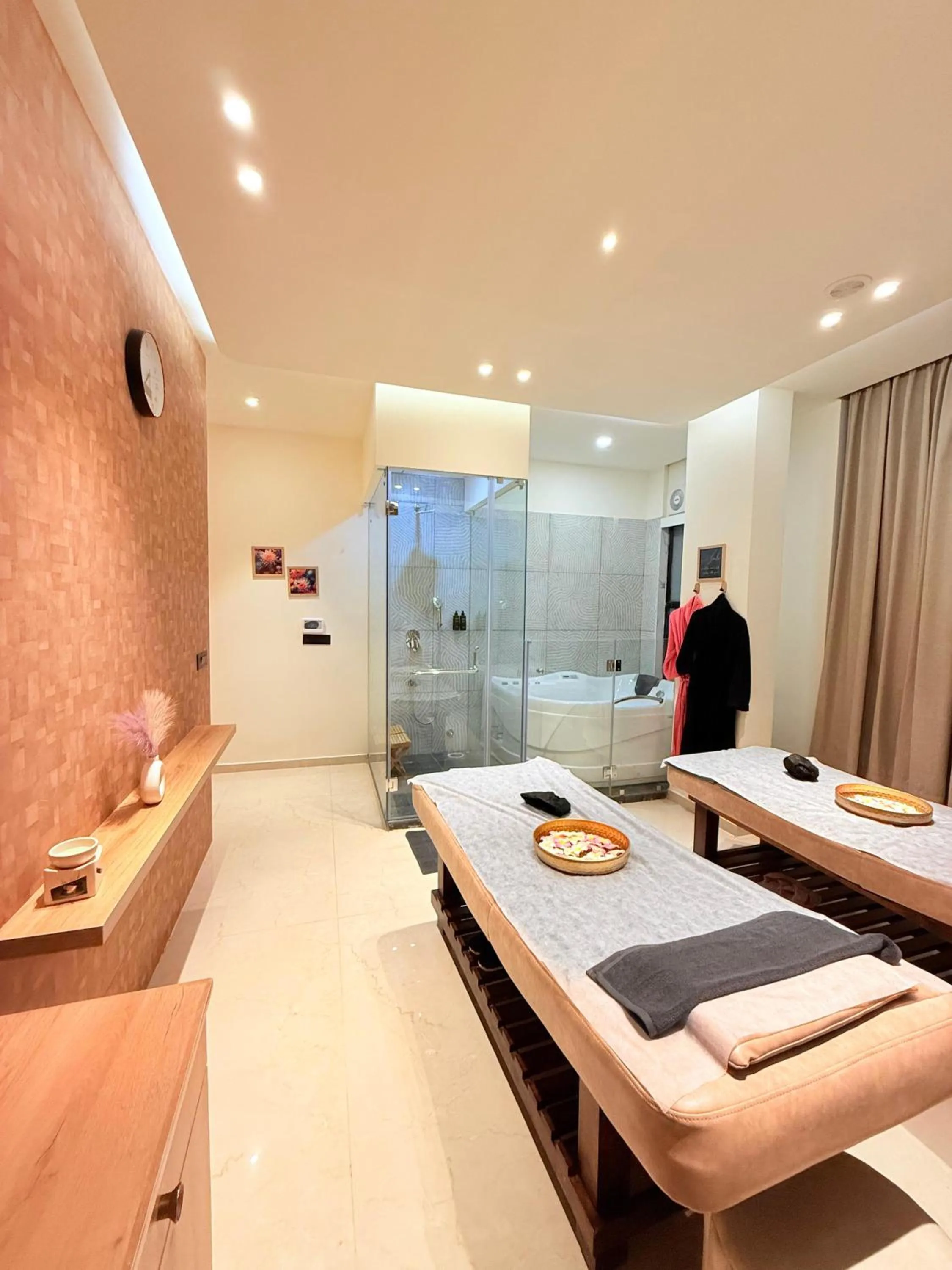 Spa and wellness centre/facilities, Bed in AK Castle Suites