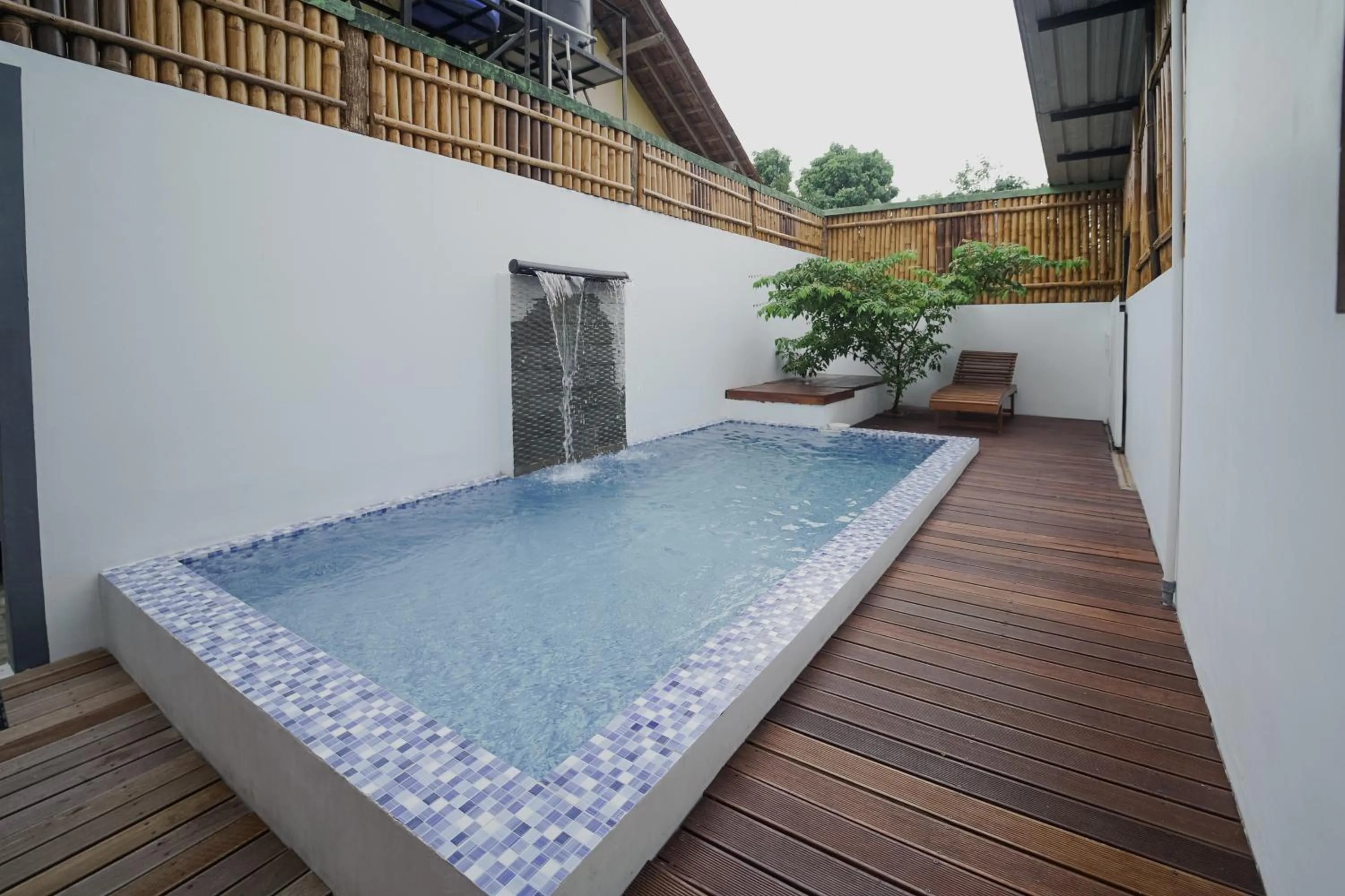 Day in Villa D'Maguwo Suites