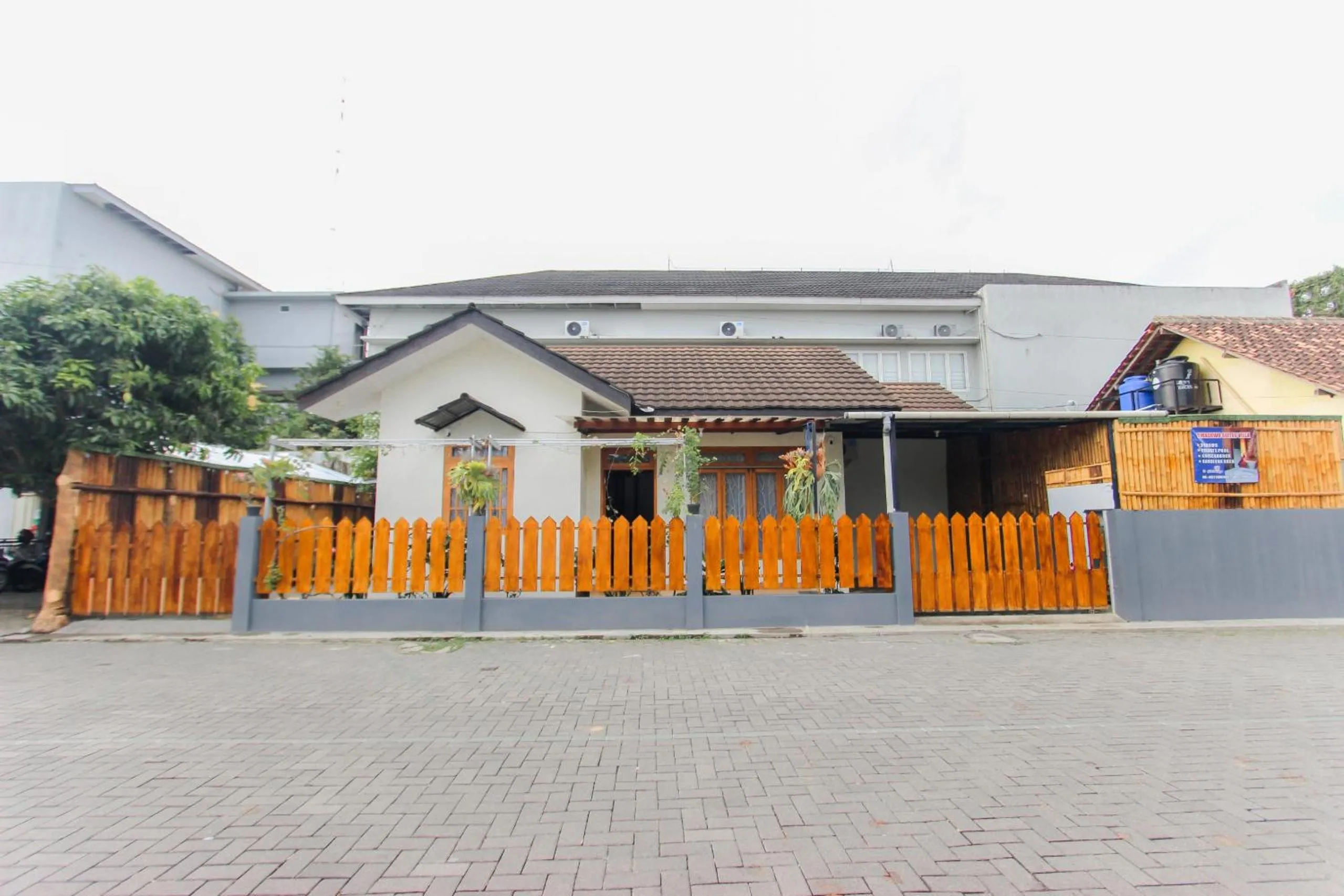 Property building in Villa D'Maguwo Suites