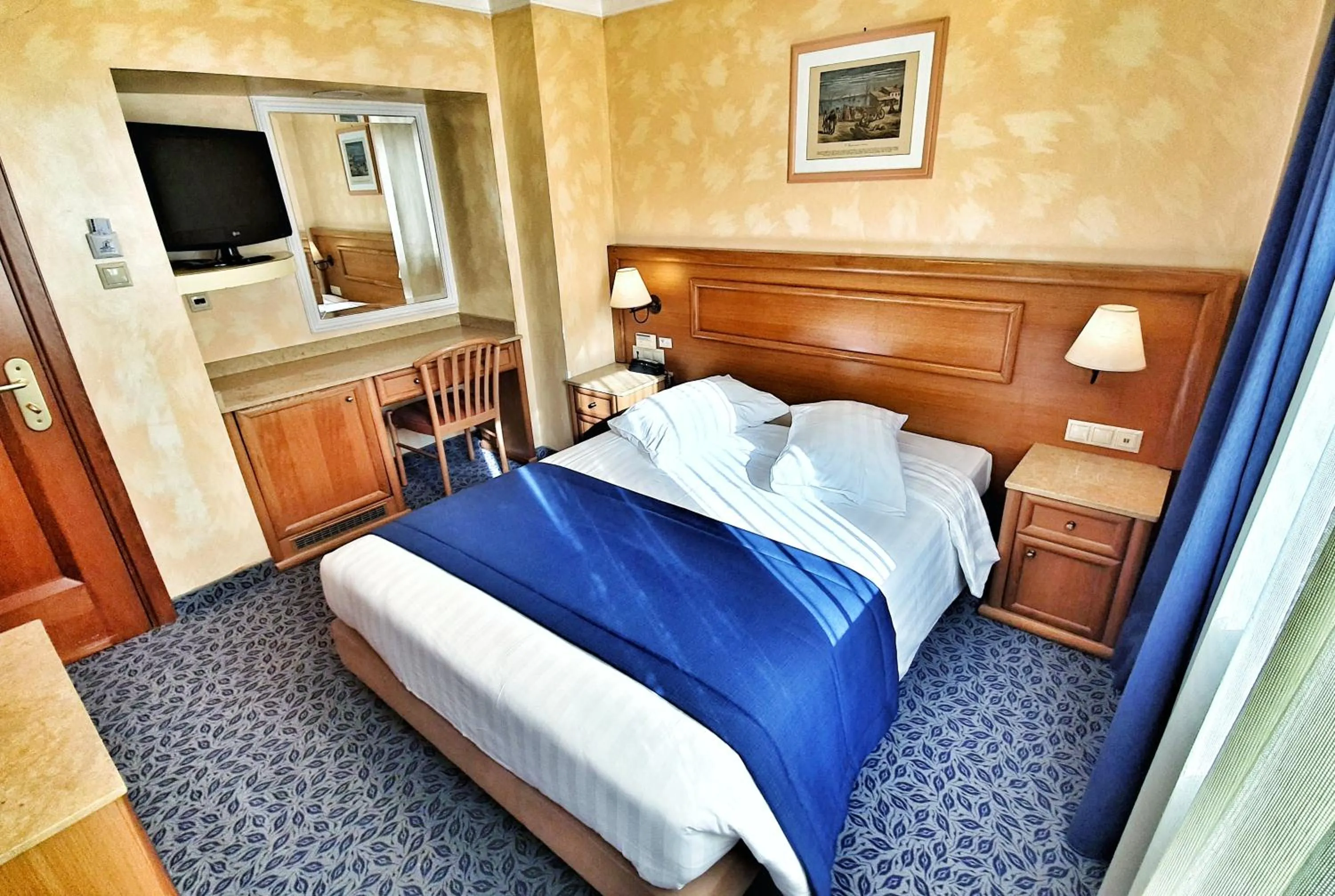 Photo of the whole room, Bed in Noufara