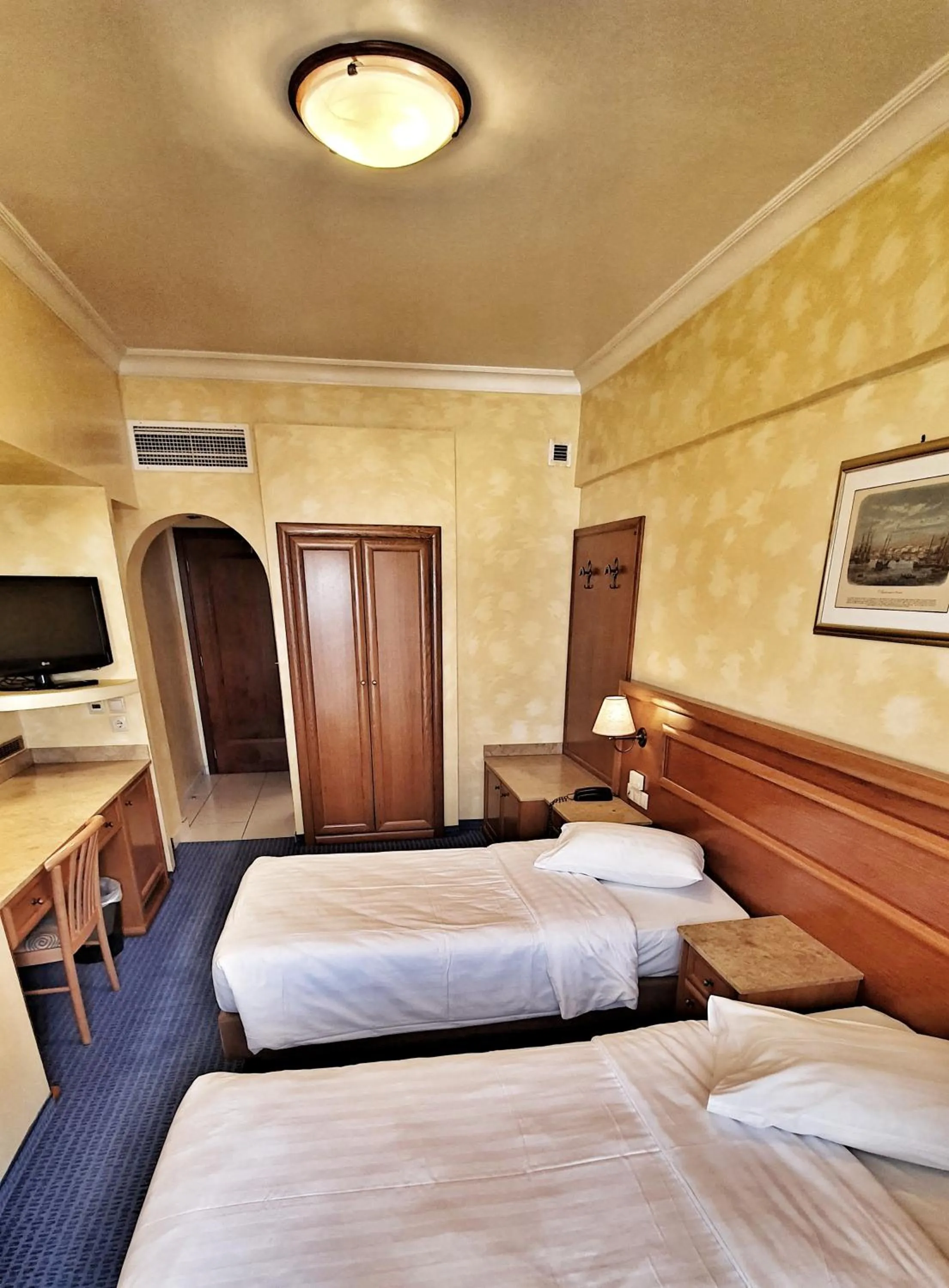 Bedroom, Bed in Noufara