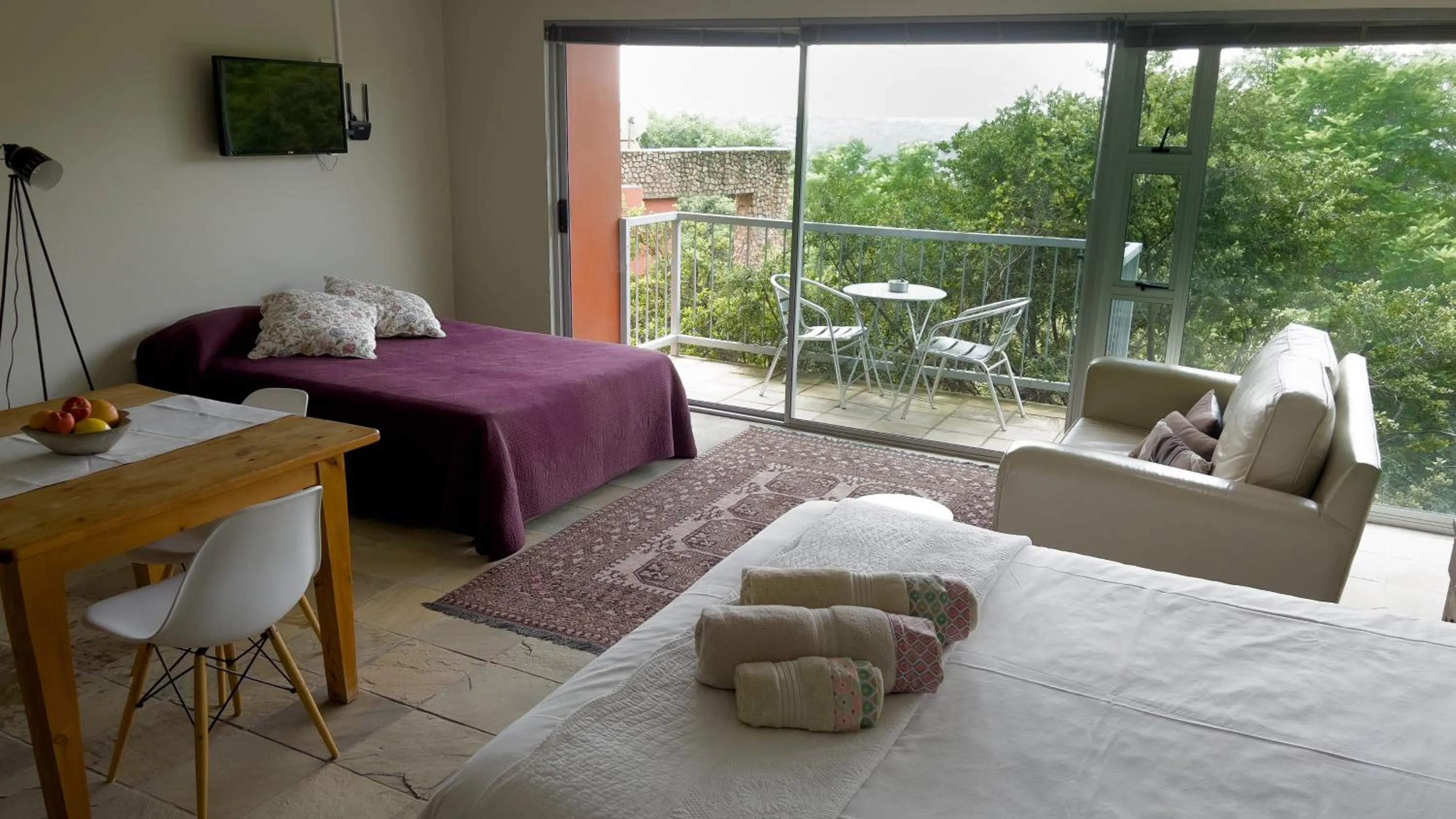 Bed in Orangerie Guest House