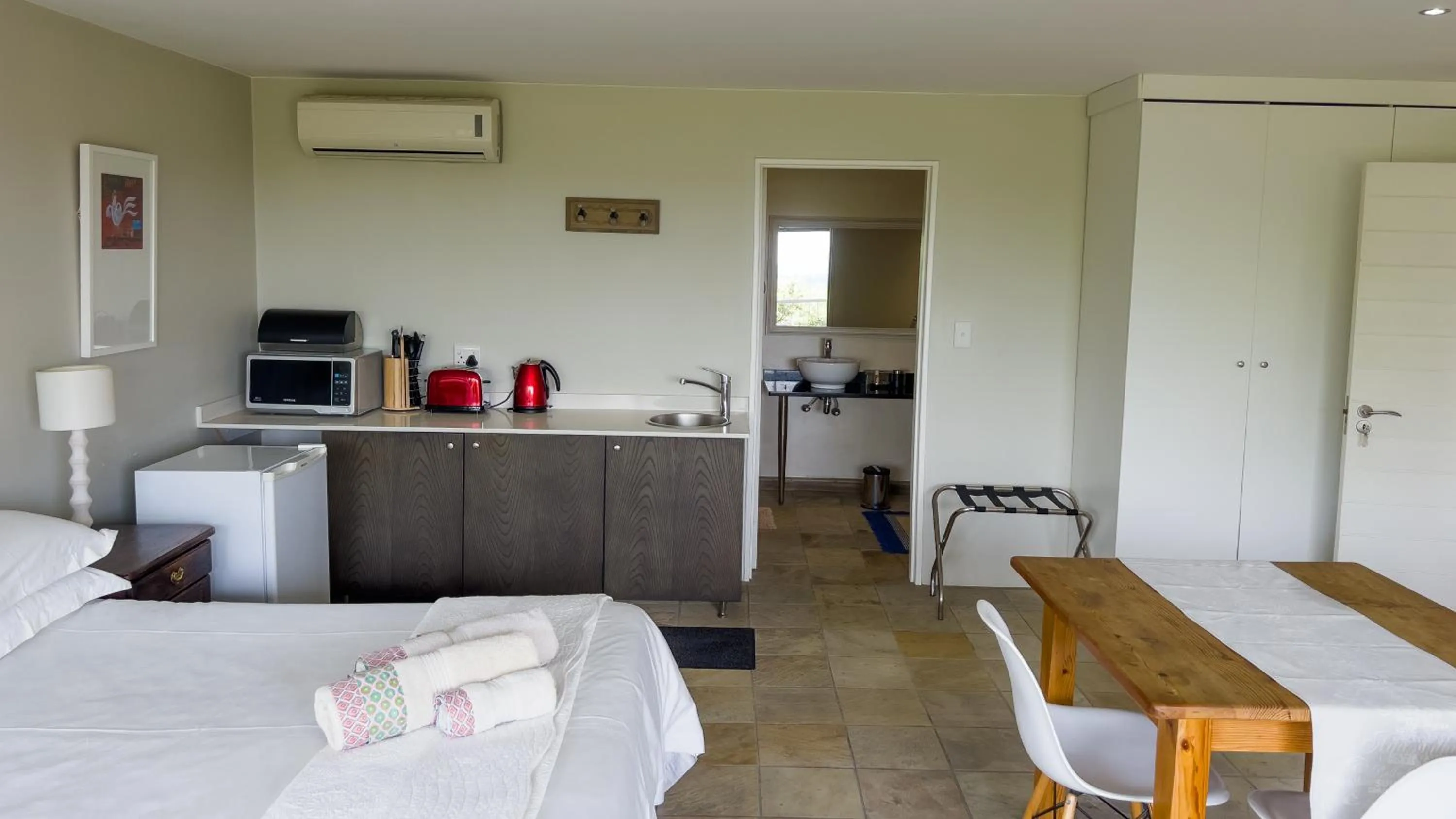 TV and multimedia, Bed in Orangerie Guest House