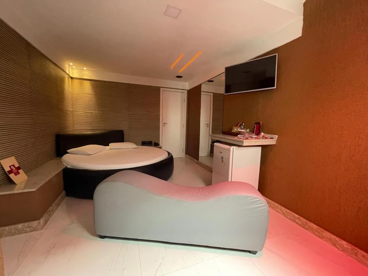 Bedroom, Bed in Bora Bora Motel