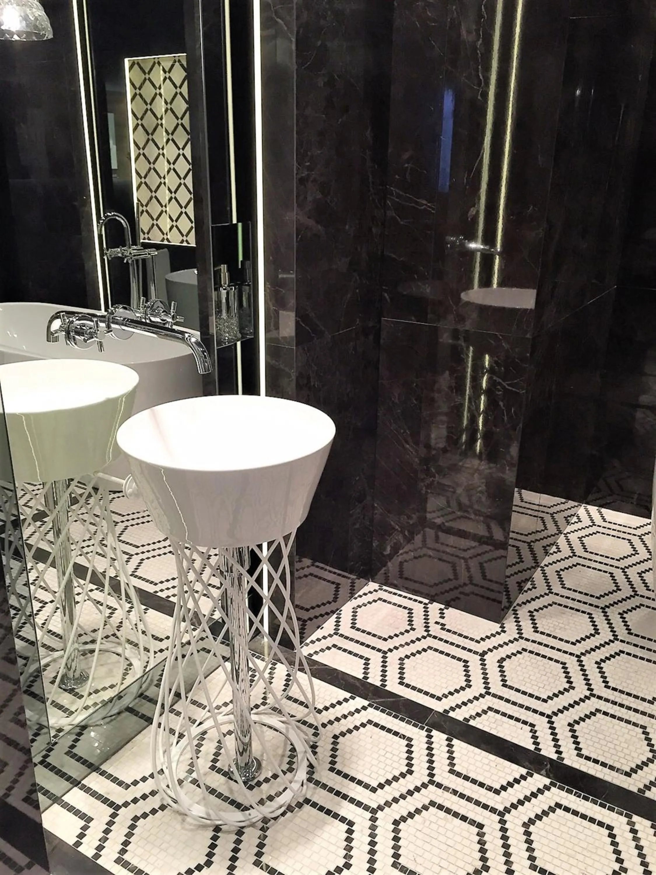 Shower in MONDRIAN Luxury Suites & Apartments Market Square IV