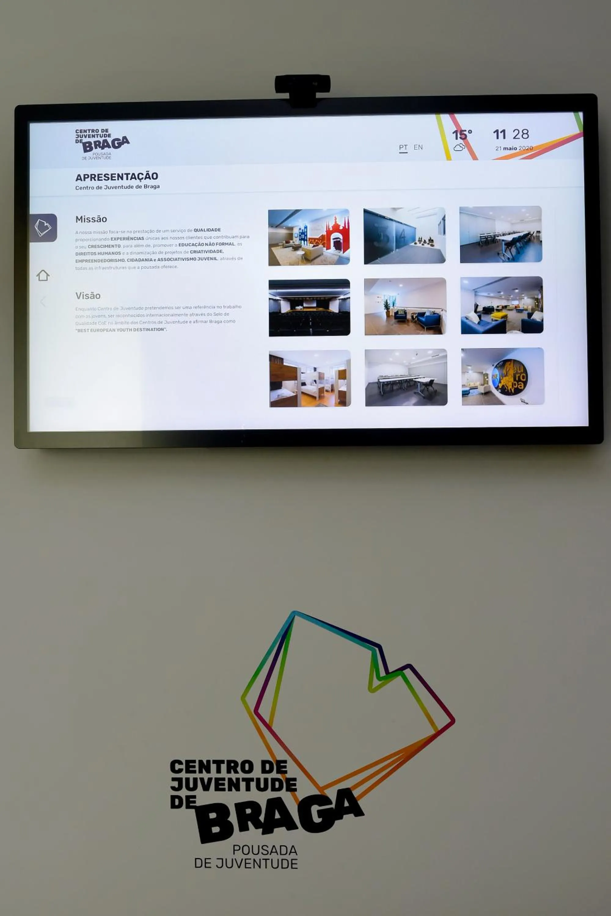 Logo/Certificate/Sign in HI Braga - Pousada de Juventude