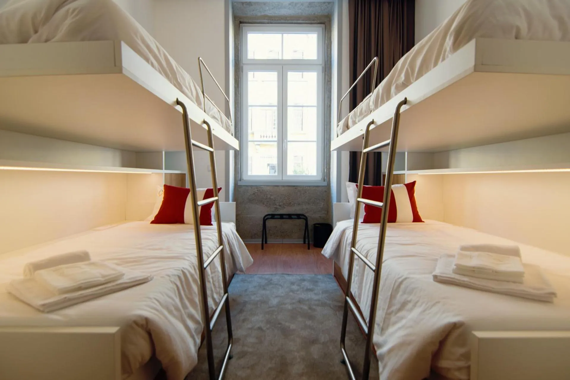 Bedroom, Bed in HI Braga - Pousada de Juventude