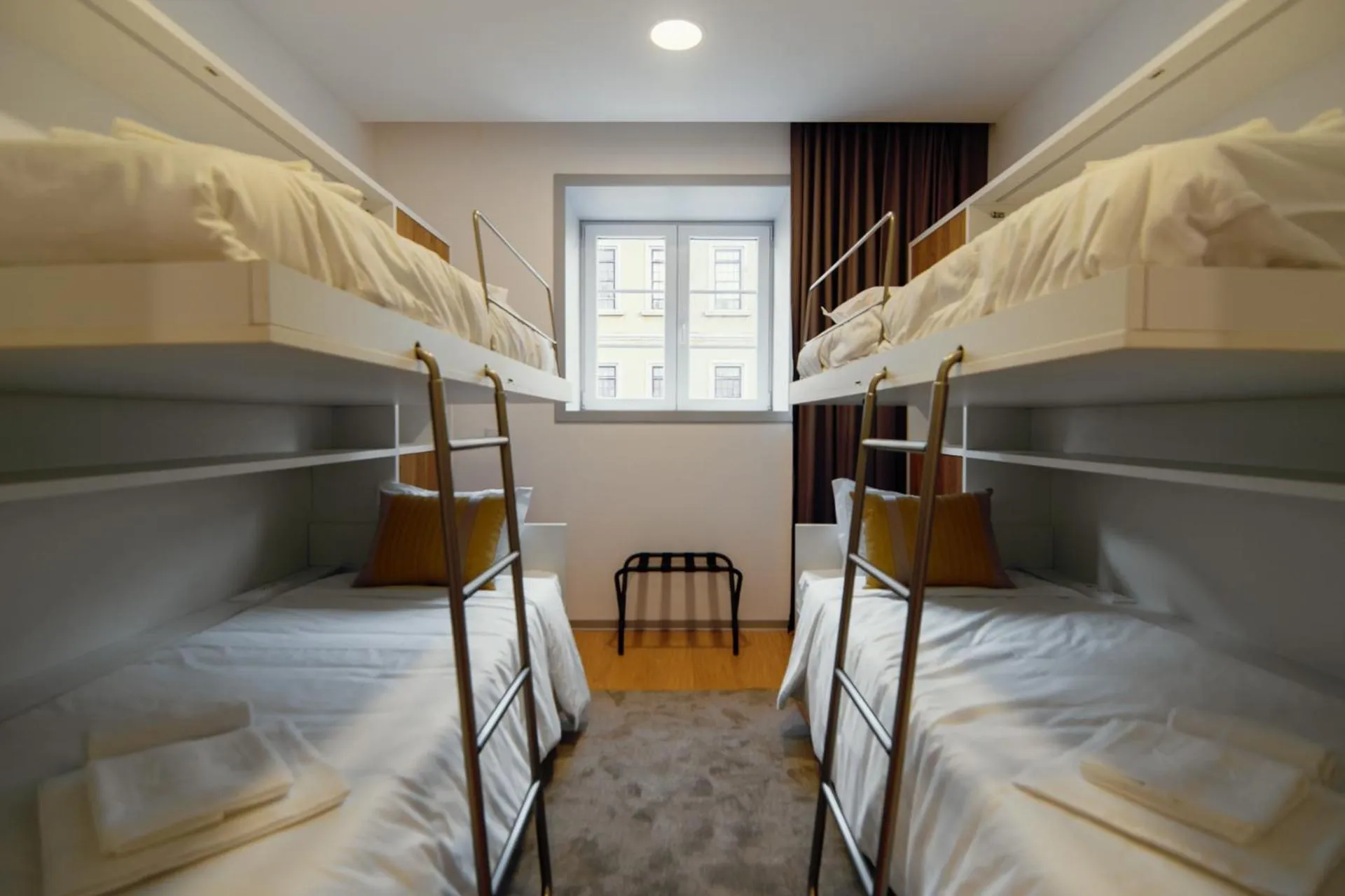 Bedroom, Bed in HI Braga - Pousada de Juventude