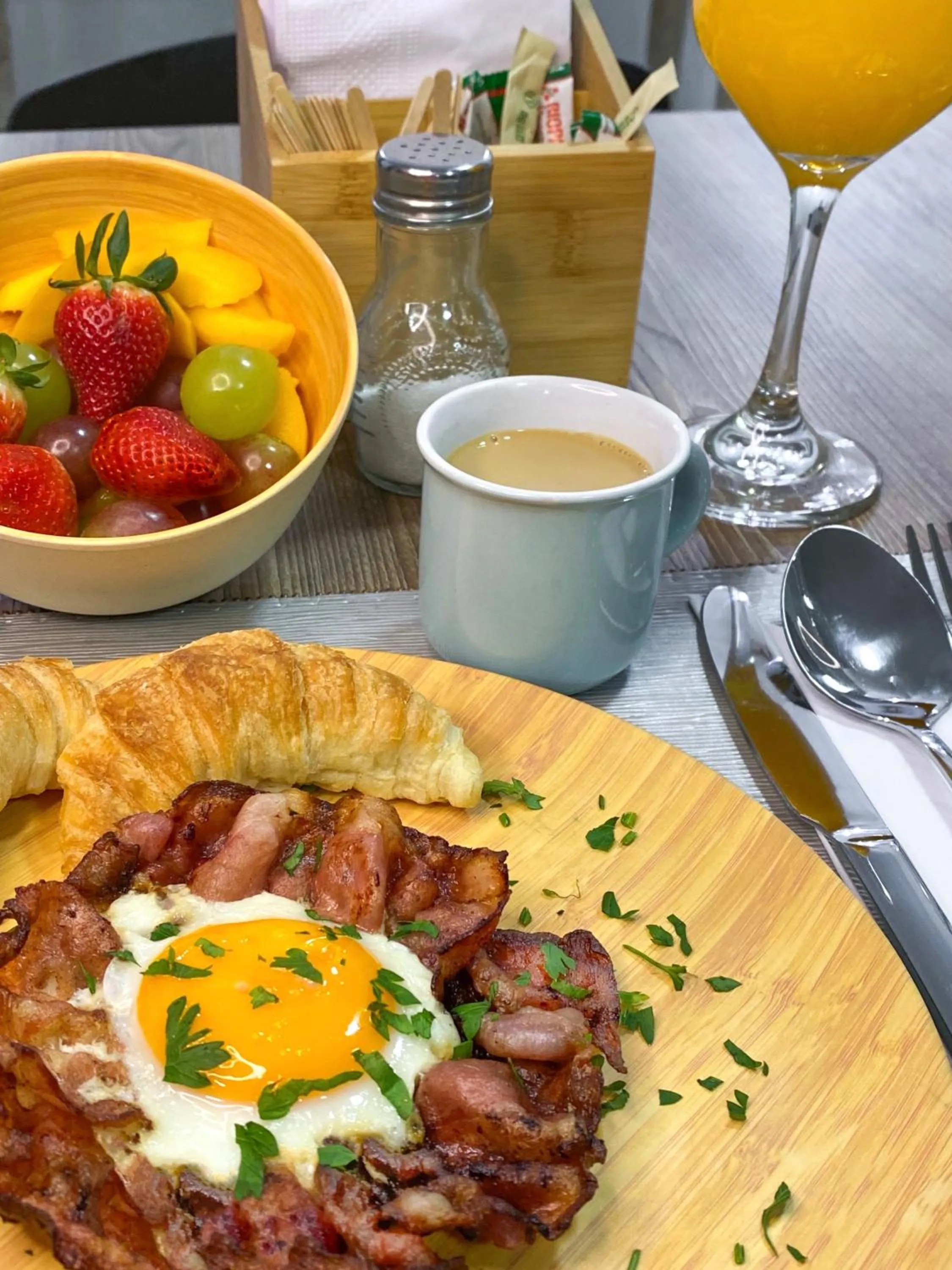 Breakfast in Platinum Hotel