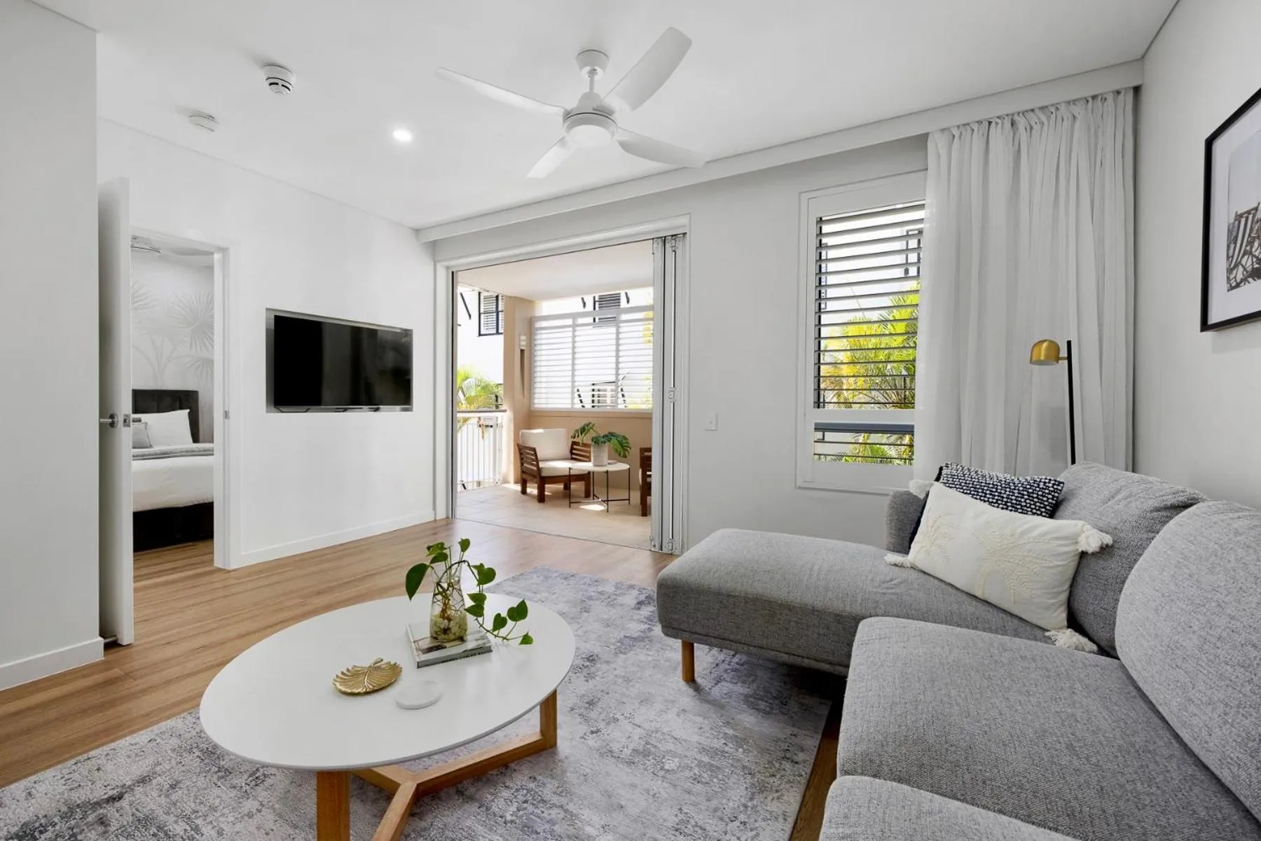 TV and multimedia in Hastings Suites by Stay Noosa