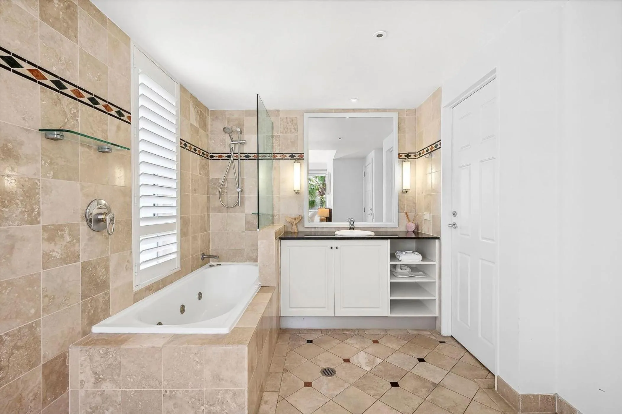 Bathroom in Hastings Suites by Stay Noosa