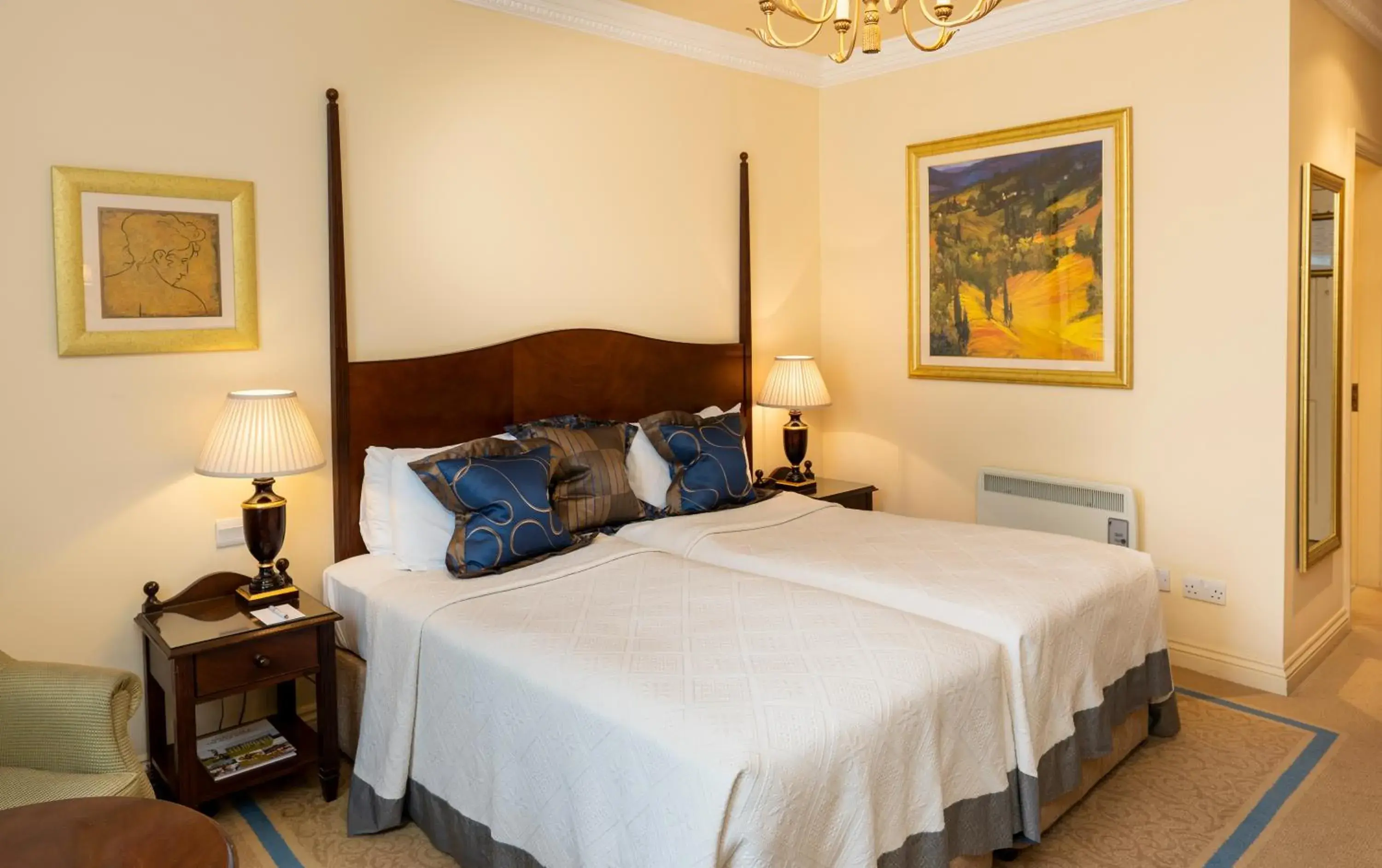 Standard Twin Room in Ringwood Hall Hotel & Spa Standard Twin Room in Ringwood Hall Hotel & Spa