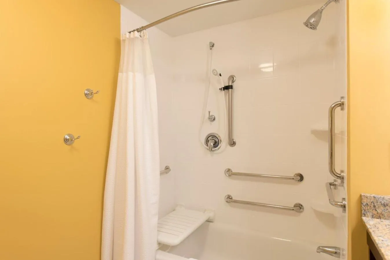 Bathroom in TownePlace Suites by Marriott Lexington South/Hamburg Place