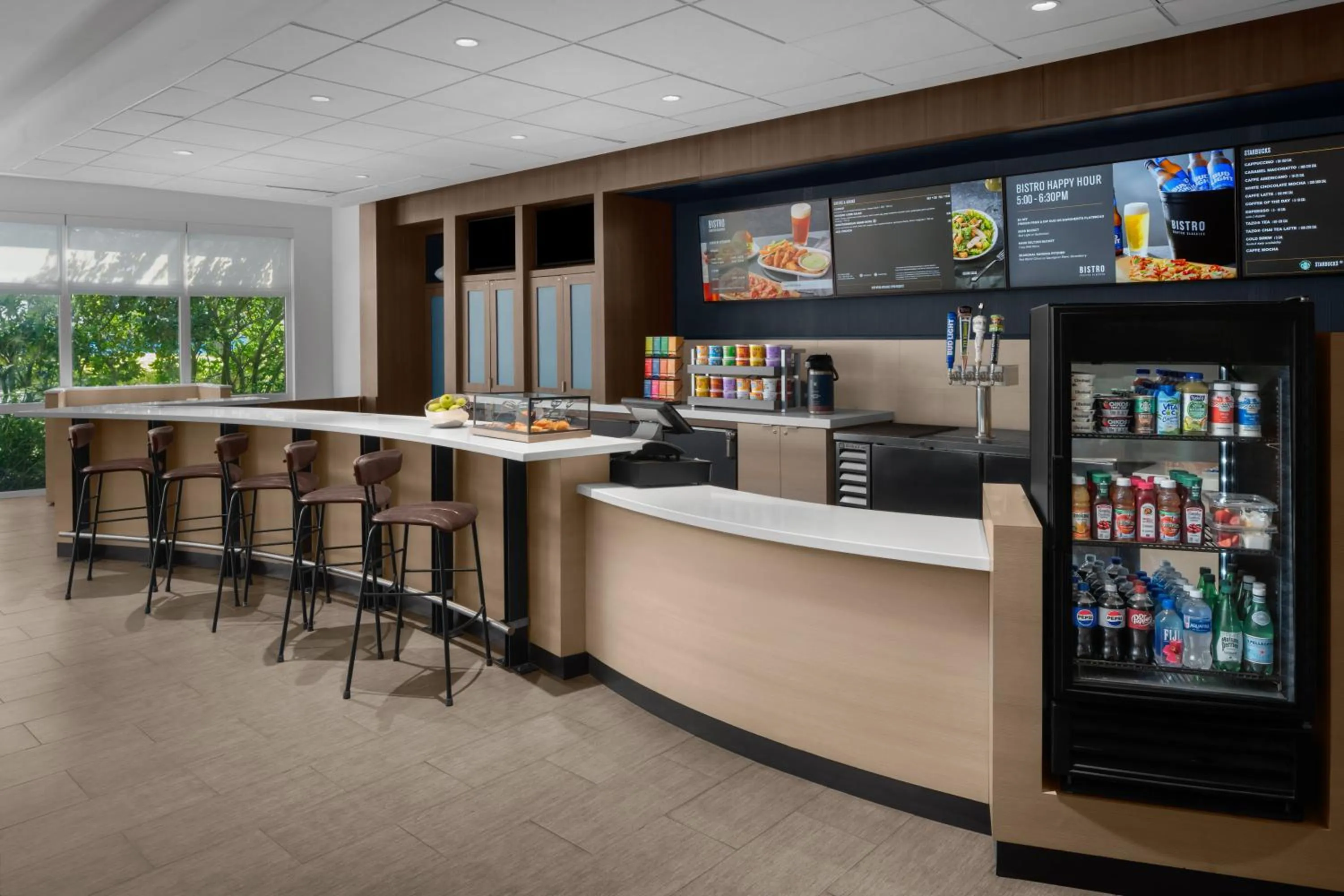 Restaurant/places to eat in Courtyard by Marriott Orlando South/Grande Lakes Area