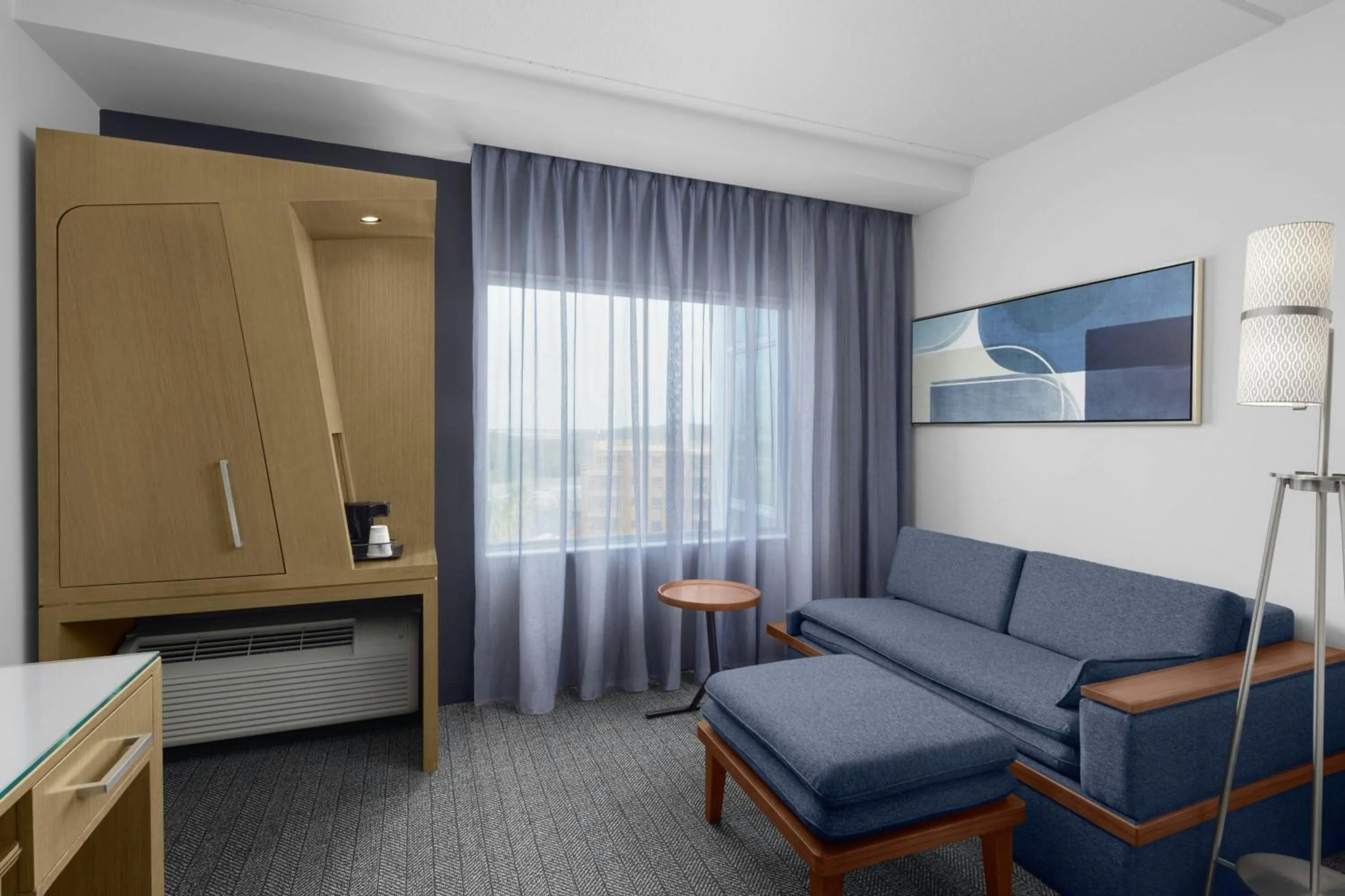 Photo of the whole room in Courtyard by Marriott Orlando South/Grande Lakes Area