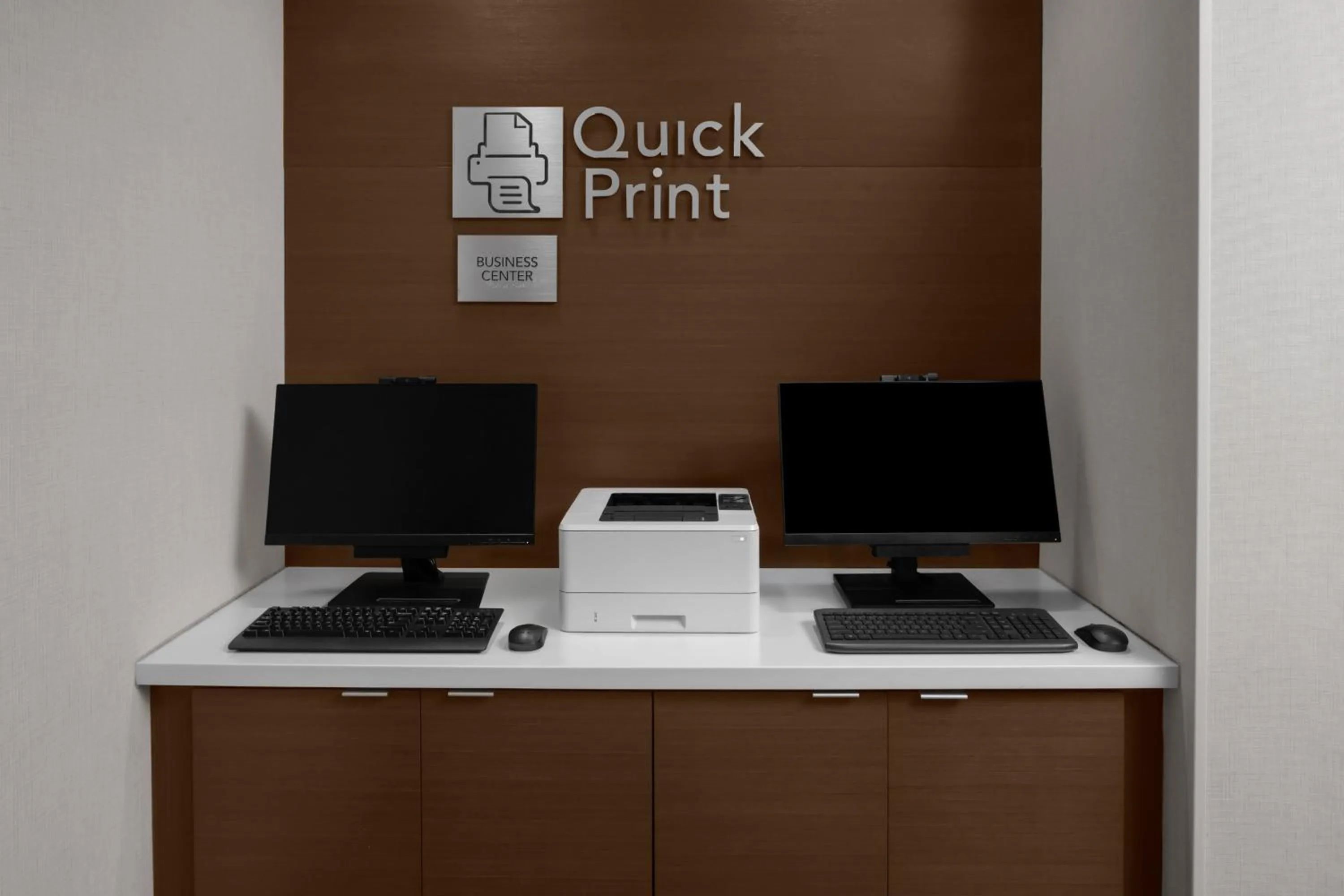 Business facilities in Courtyard by Marriott Orlando South/Grande Lakes Area