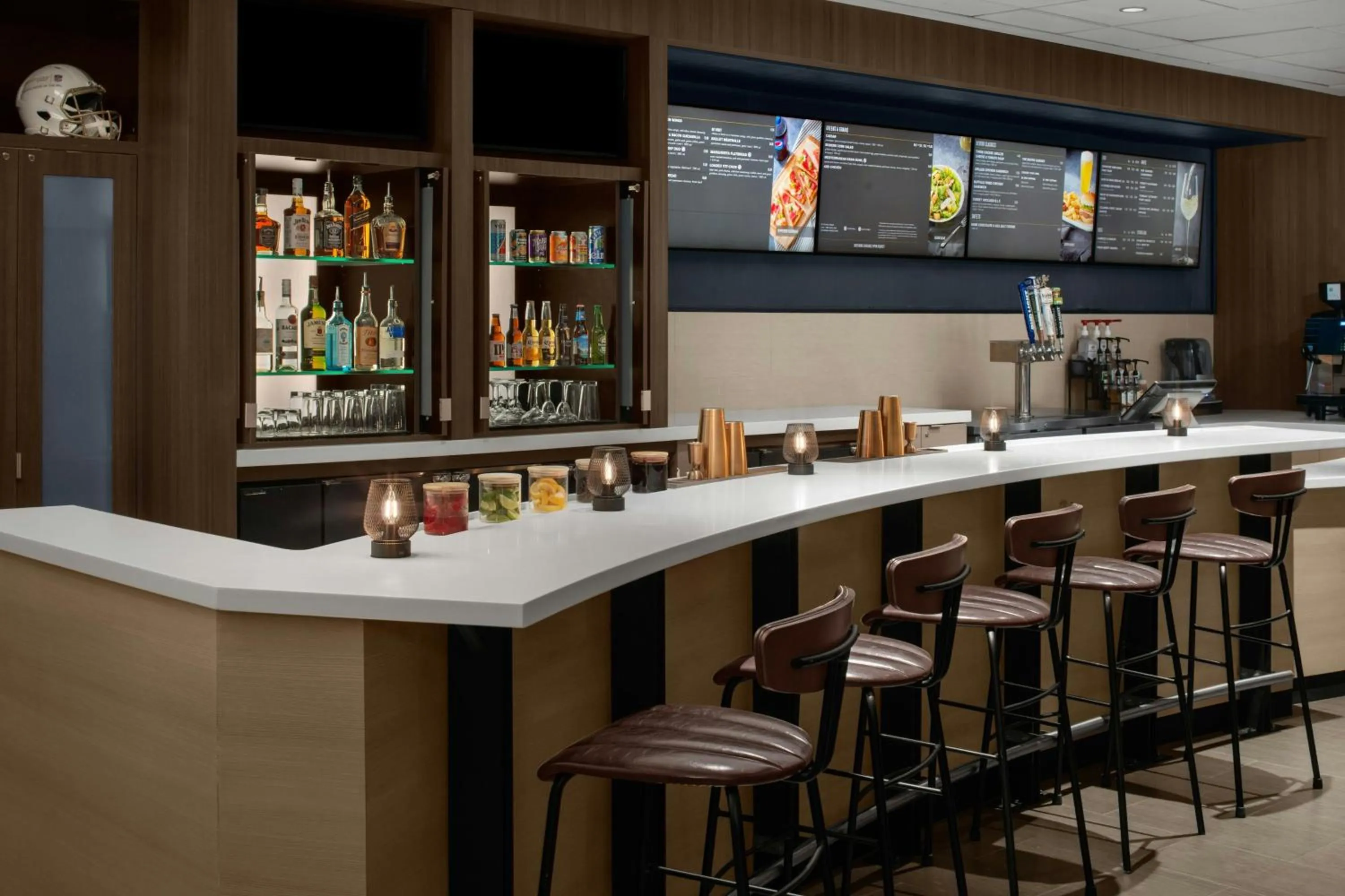 Lounge or bar in Courtyard by Marriott Orlando South/Grande Lakes Area