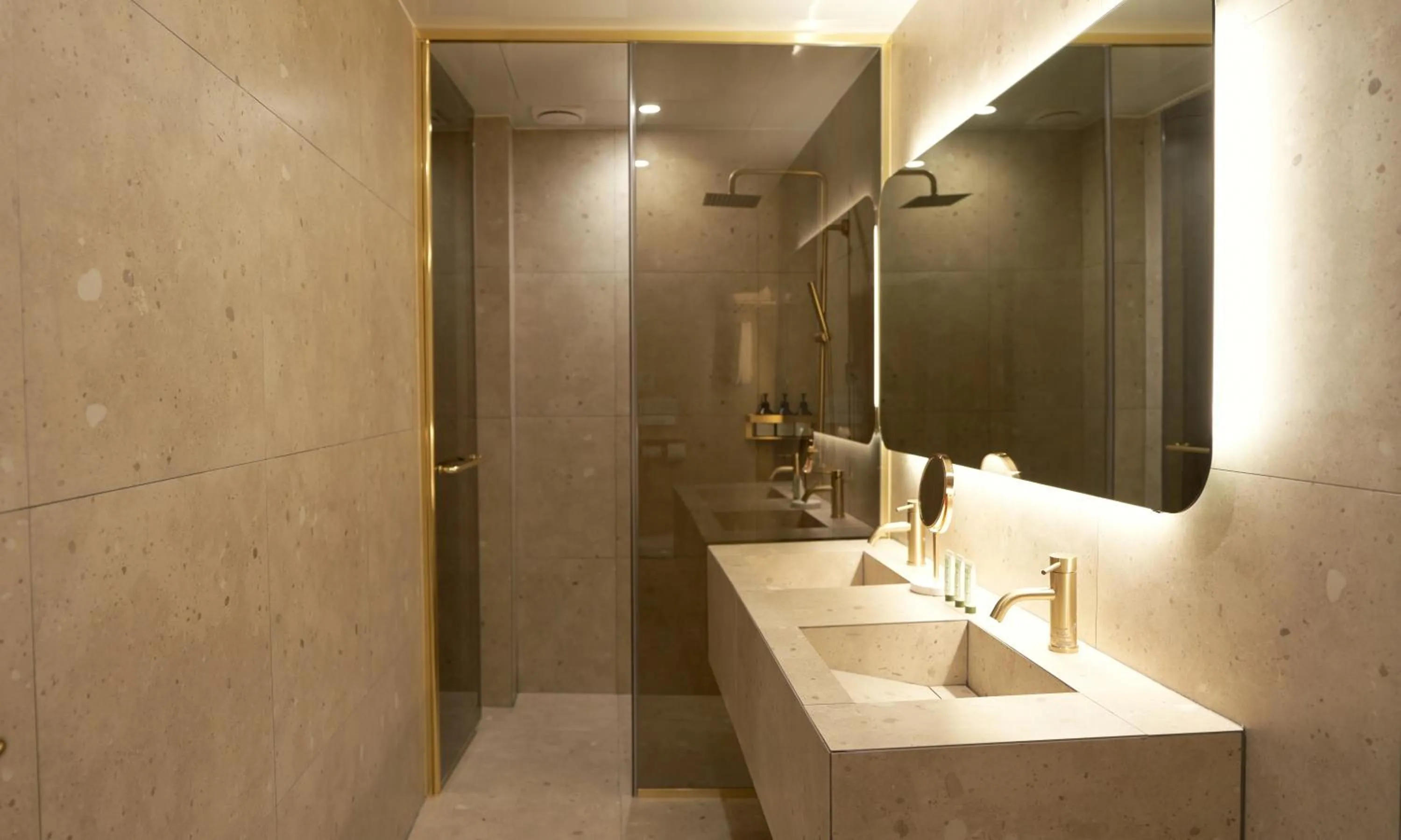 Shower in Brown Dot Hotel Gunsan Terminal Branch
