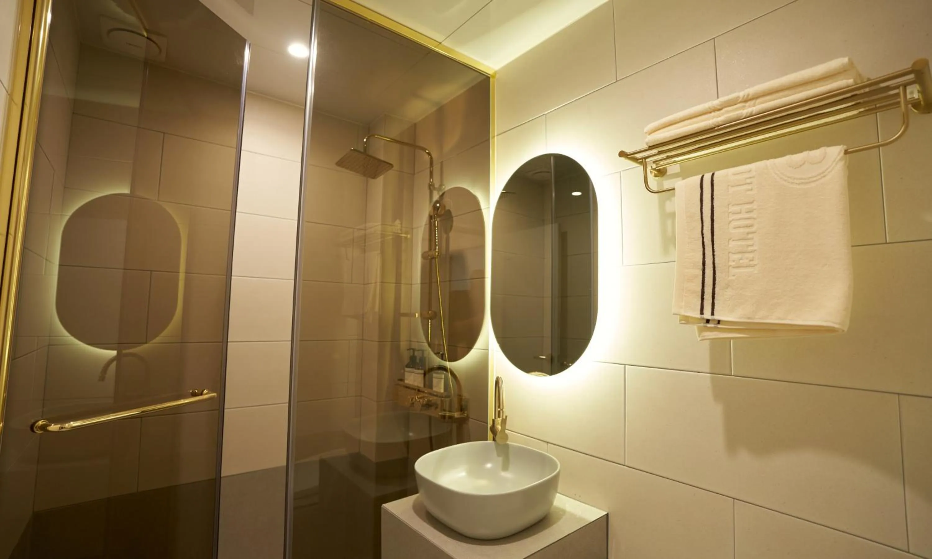 Shower in Brown Dot Hotel Gunsan Terminal Branch