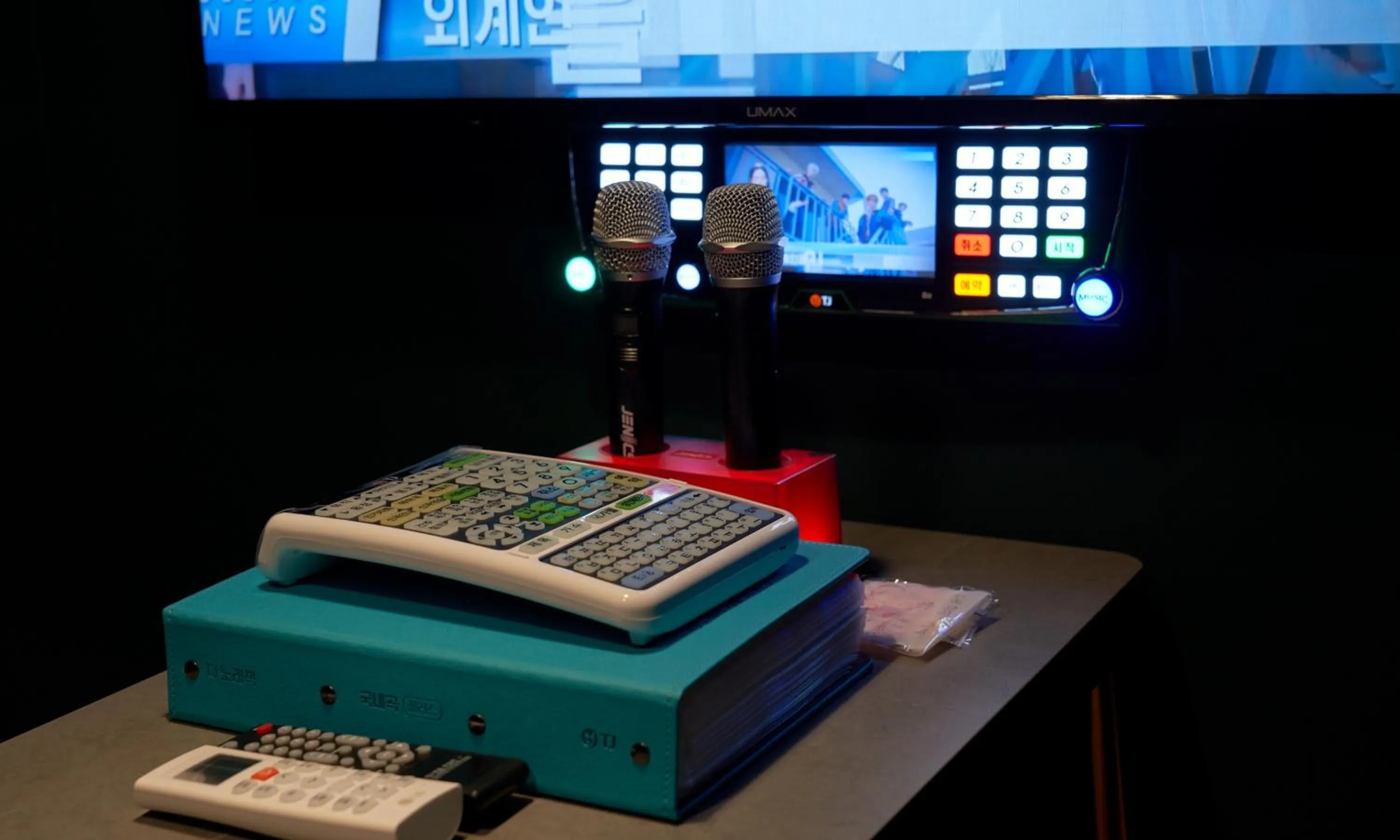 Evening entertainment in Brown Dot Hotel Gunsan Terminal Branch