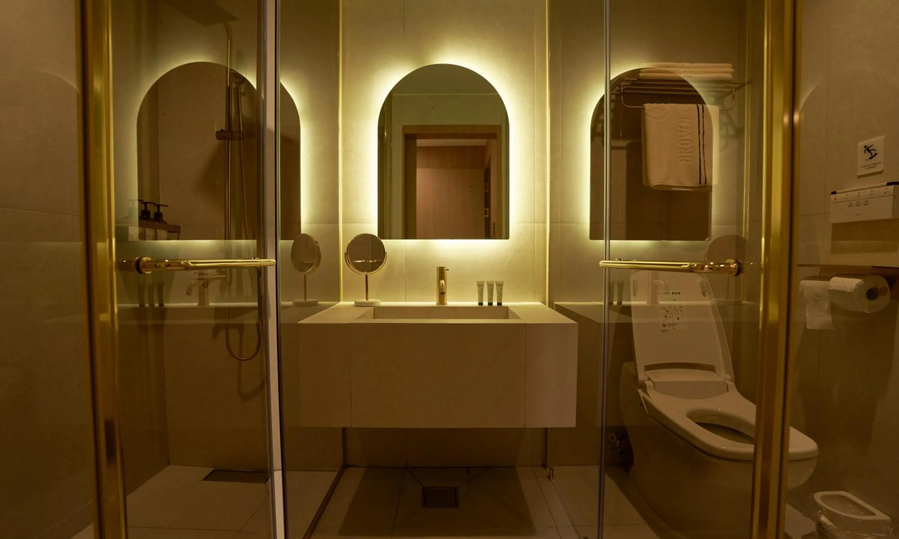 Shower in Brown Dot Hotel Gunsan Terminal Branch