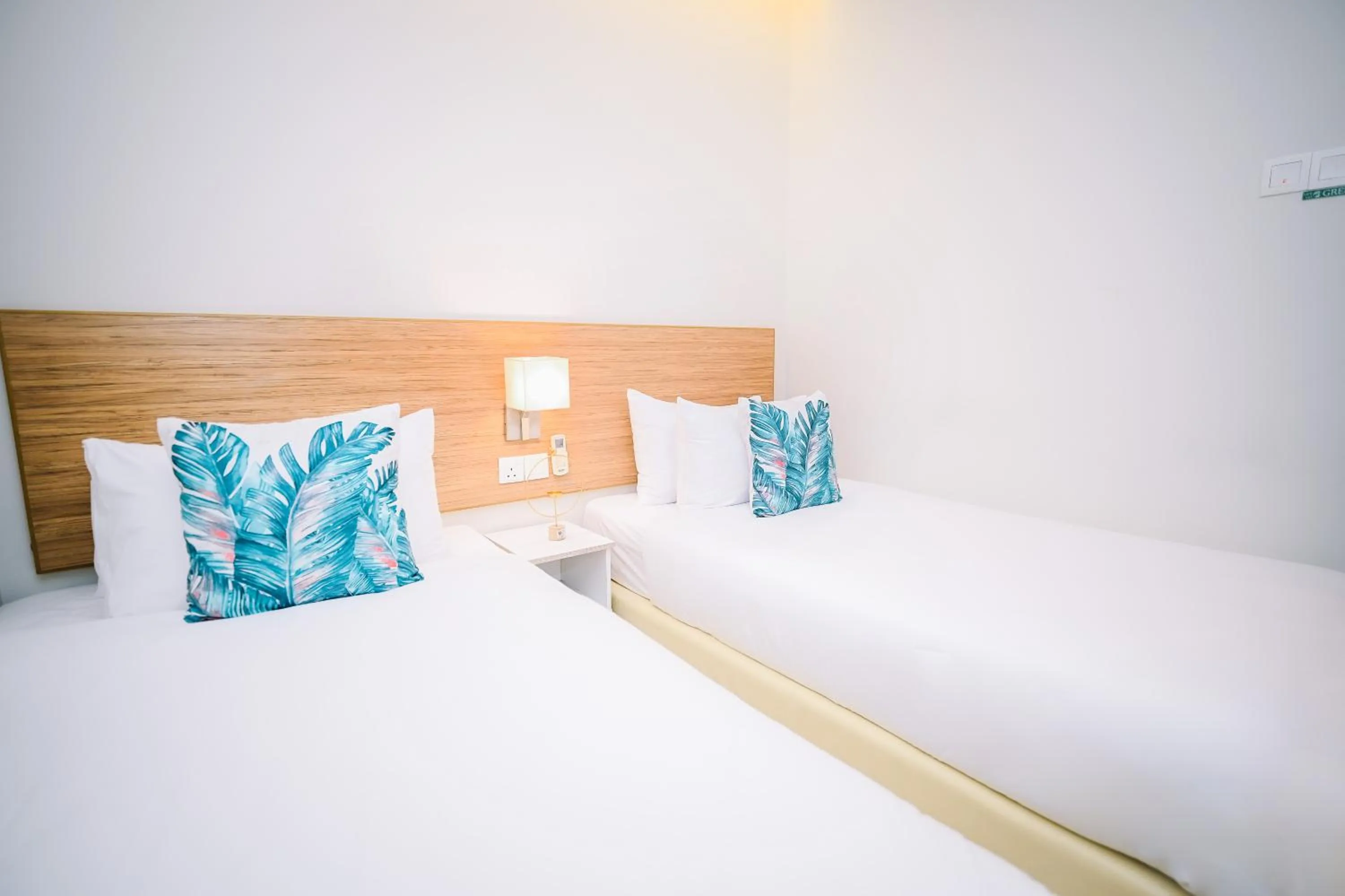 Bed in Swing & Pillows - Kelana Jaya Selangor