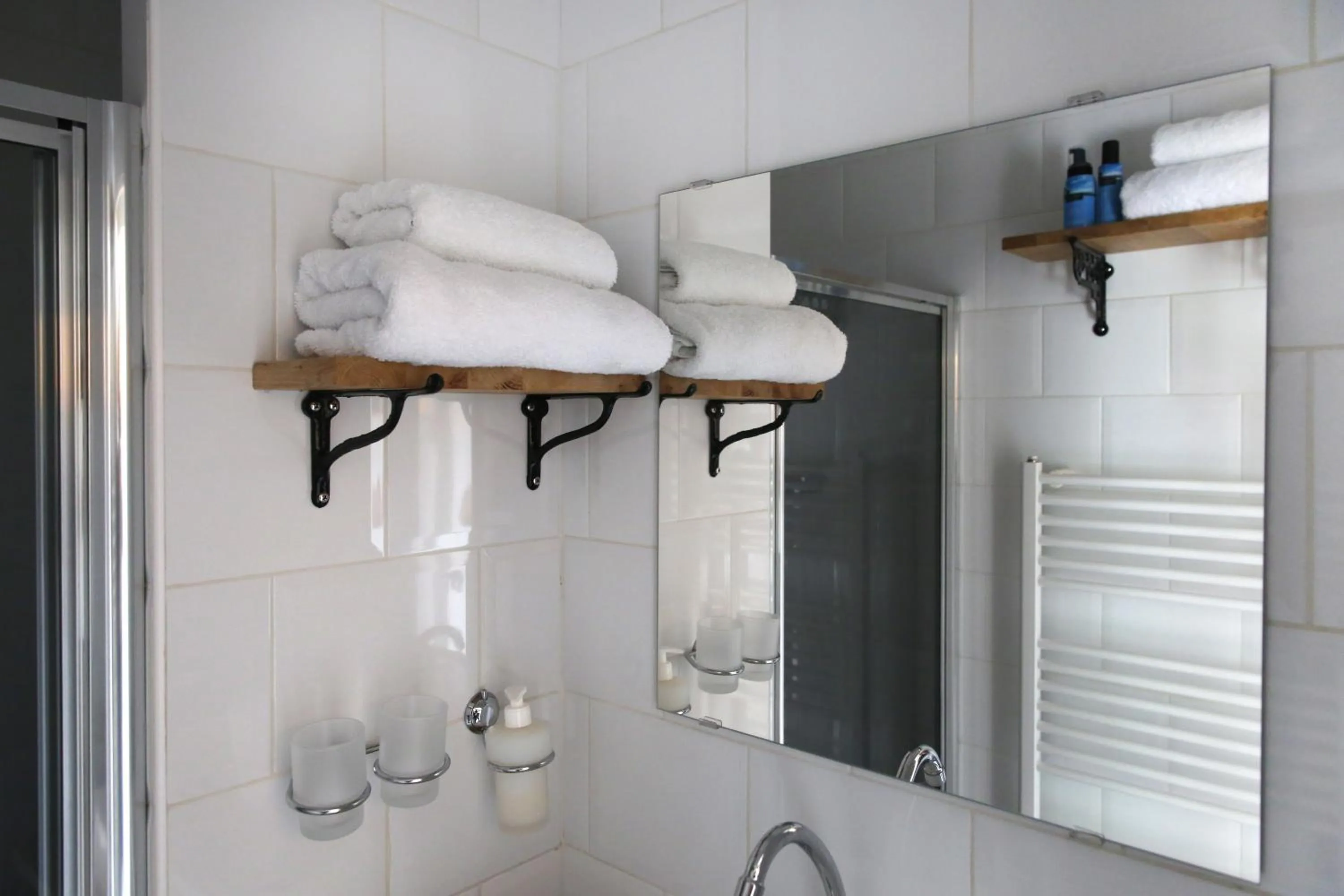 Shower in Bed and Breakfast Het Dijkhuis Eersel