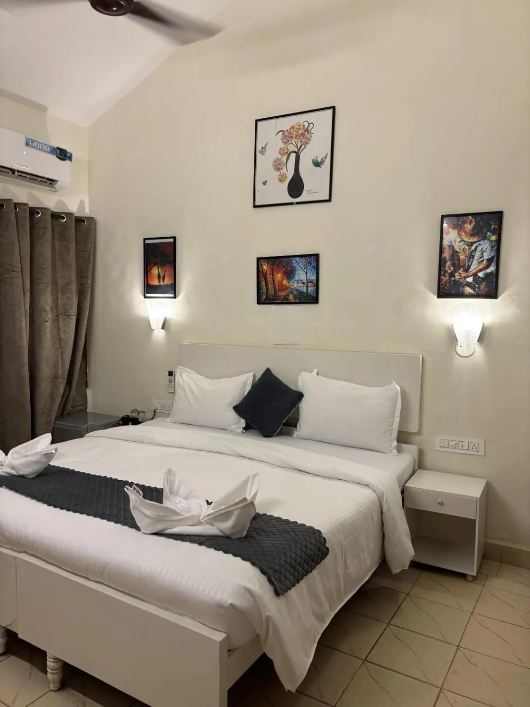 Bed in Holiday Beach Resort