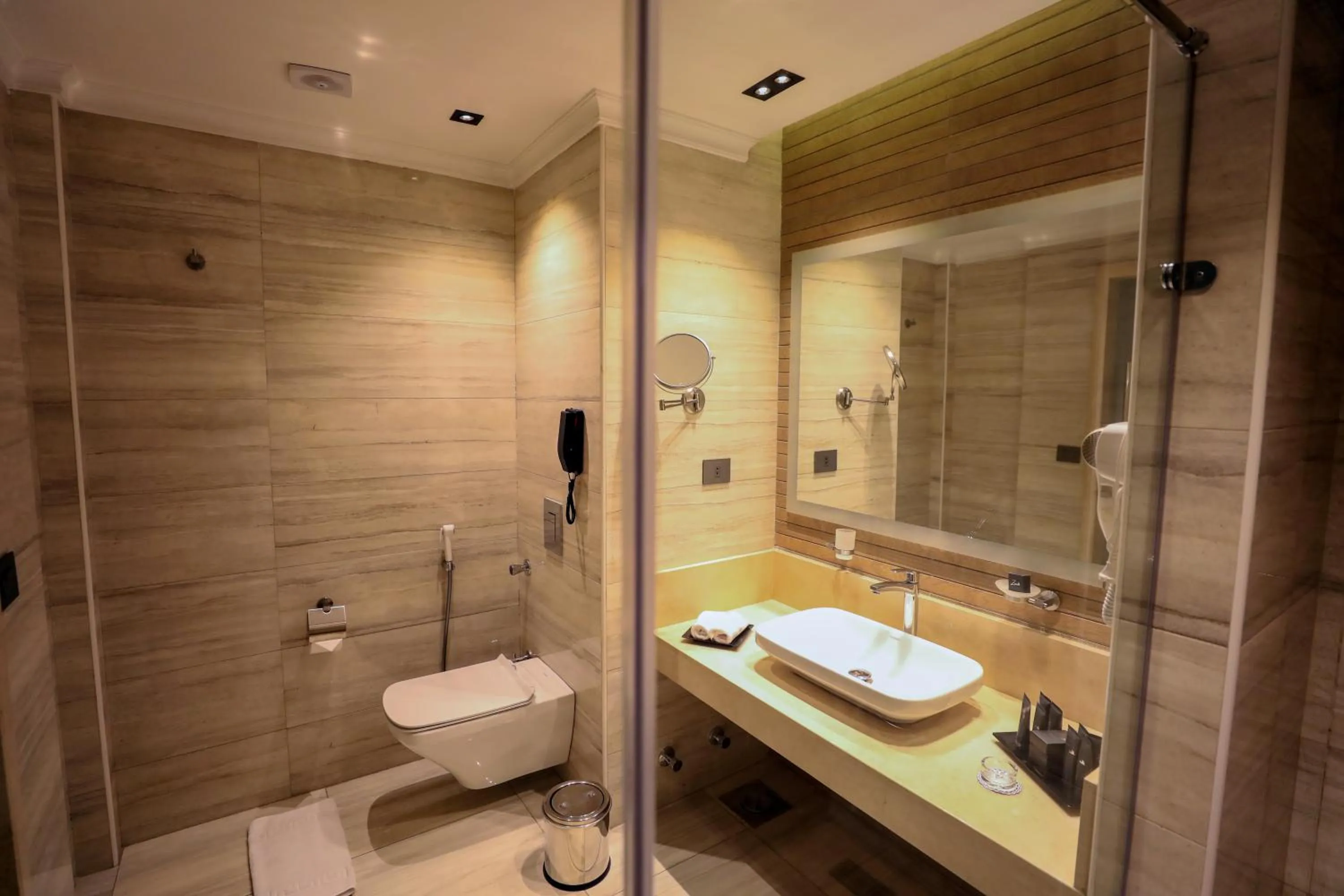 Deluxe Queen Room in Cairo Taj Hotels & Suites- Mohandessin